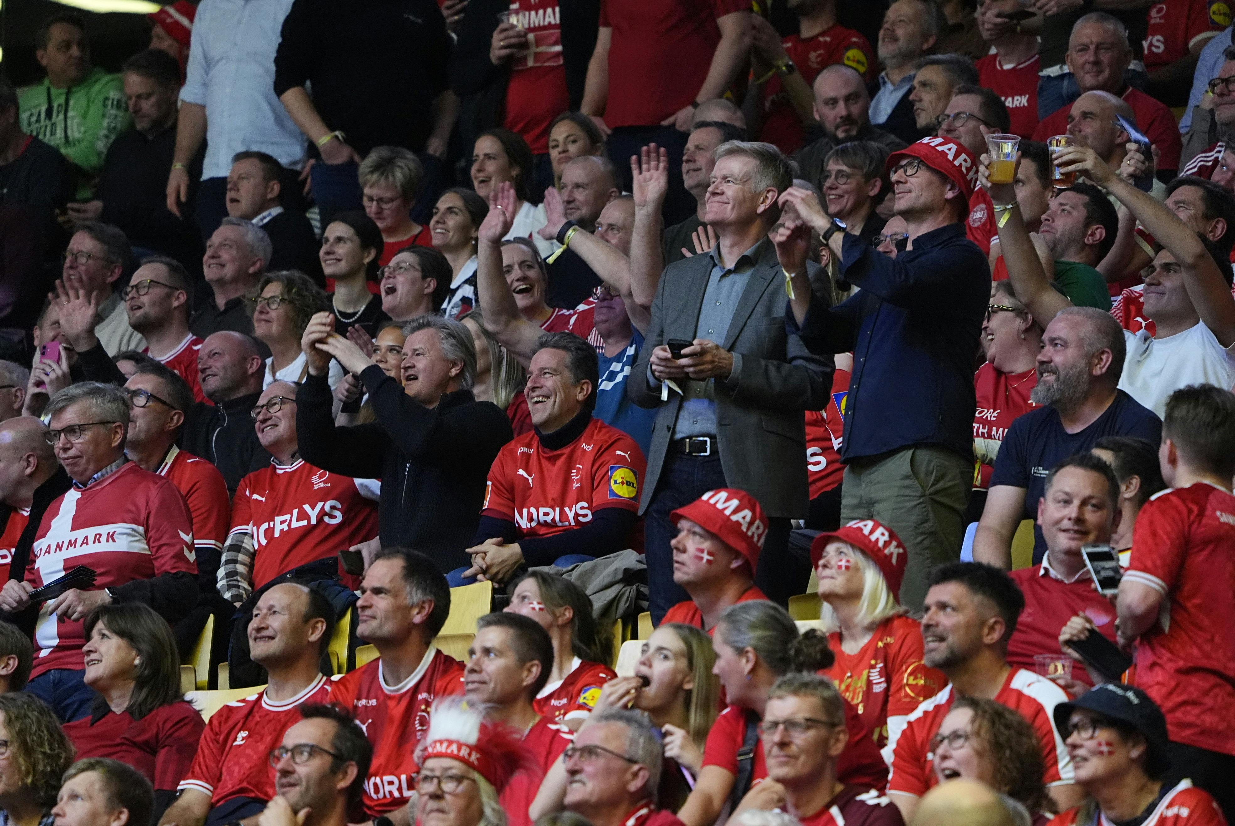 Vennerne og kollegaerne måtte forevige øjeblikket.