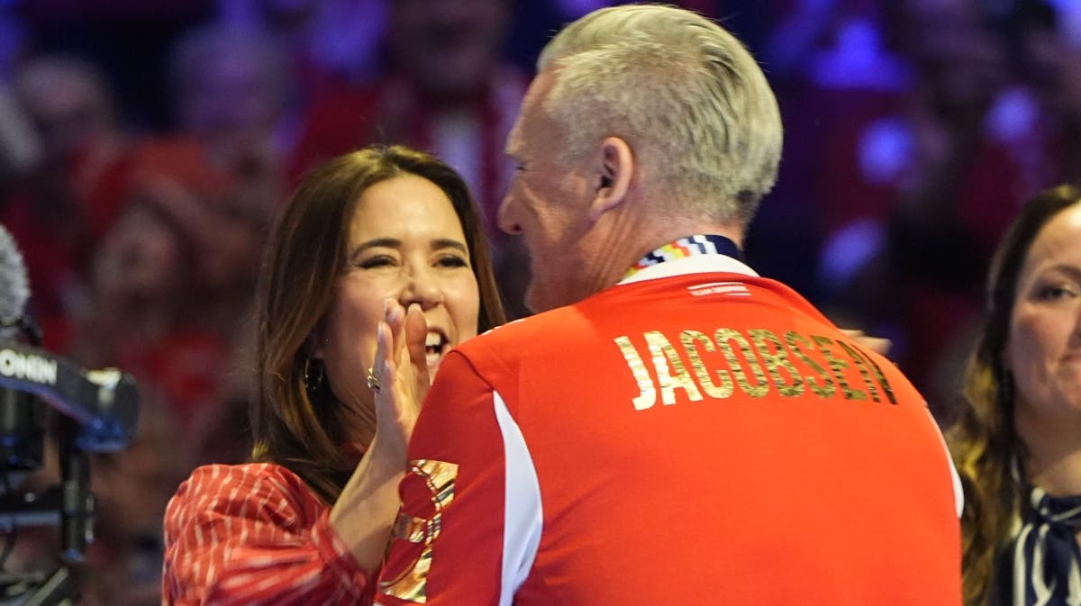 Nikolaj Jacobsen fik kæmpe kram af dronning Mary