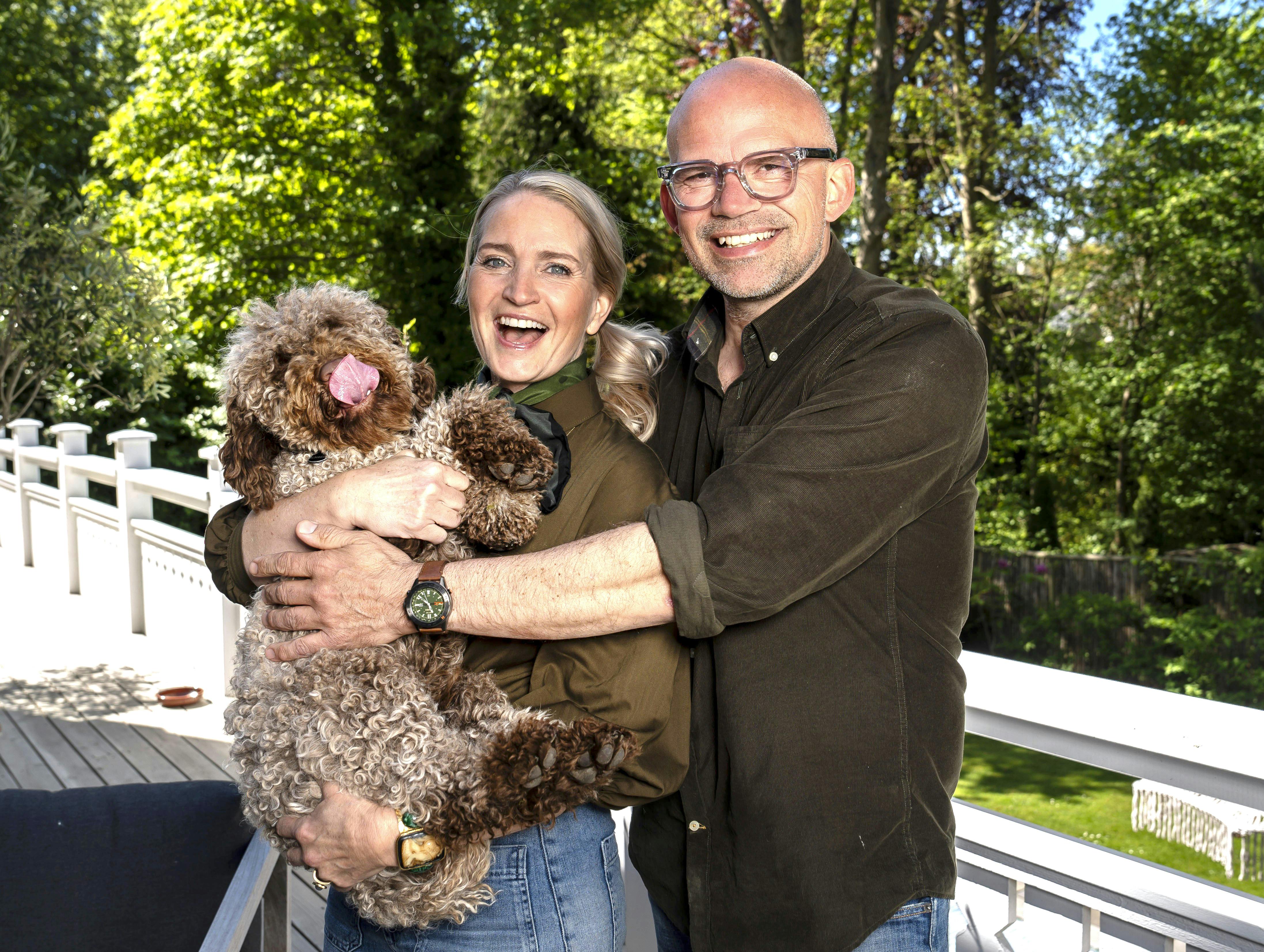 Annette Heick og Jesper Vollmer med deres vovse, Carla.