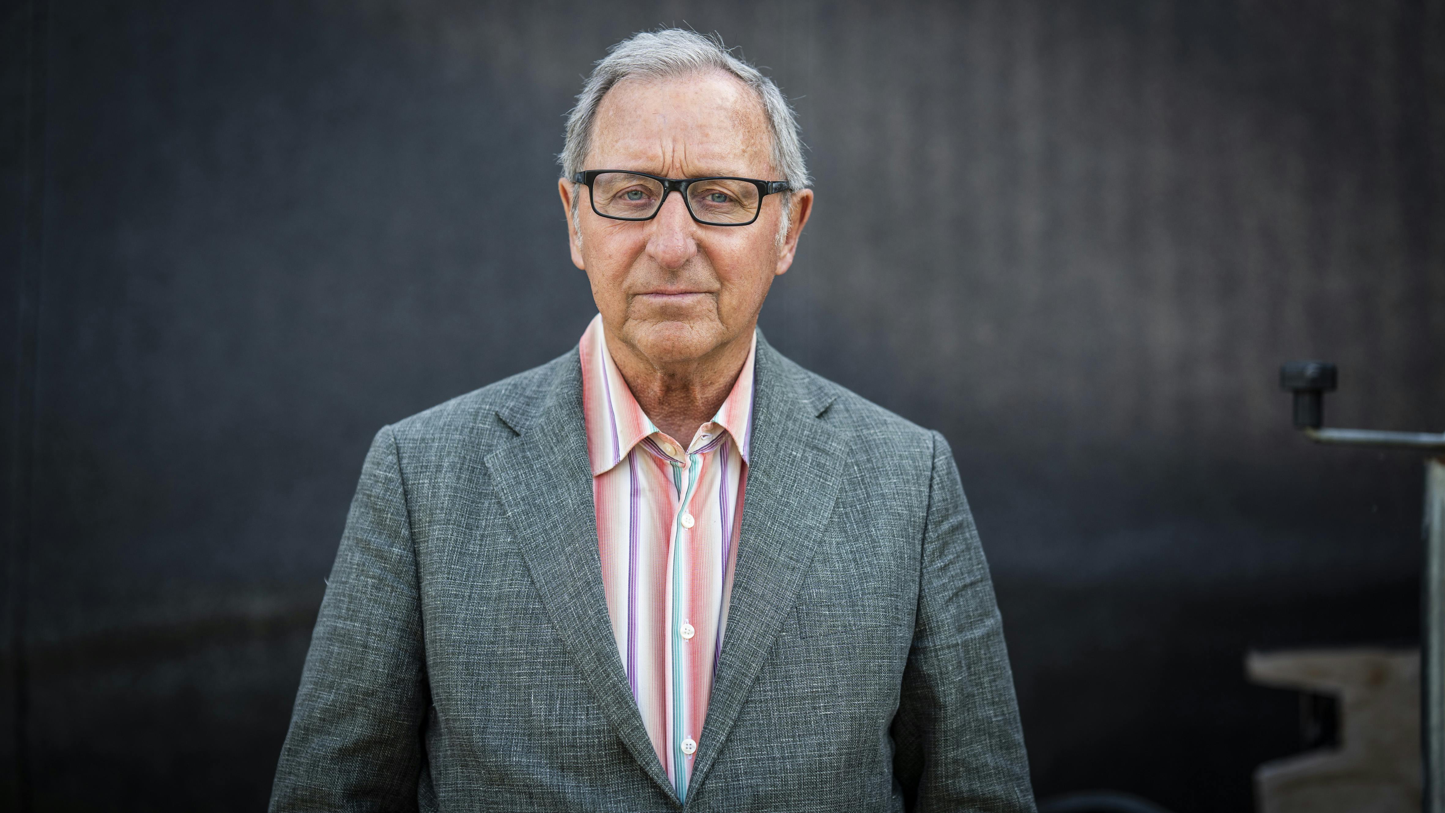 Finn Nørbygaard skal spille sig selv i ny serie om Stein Bagger.