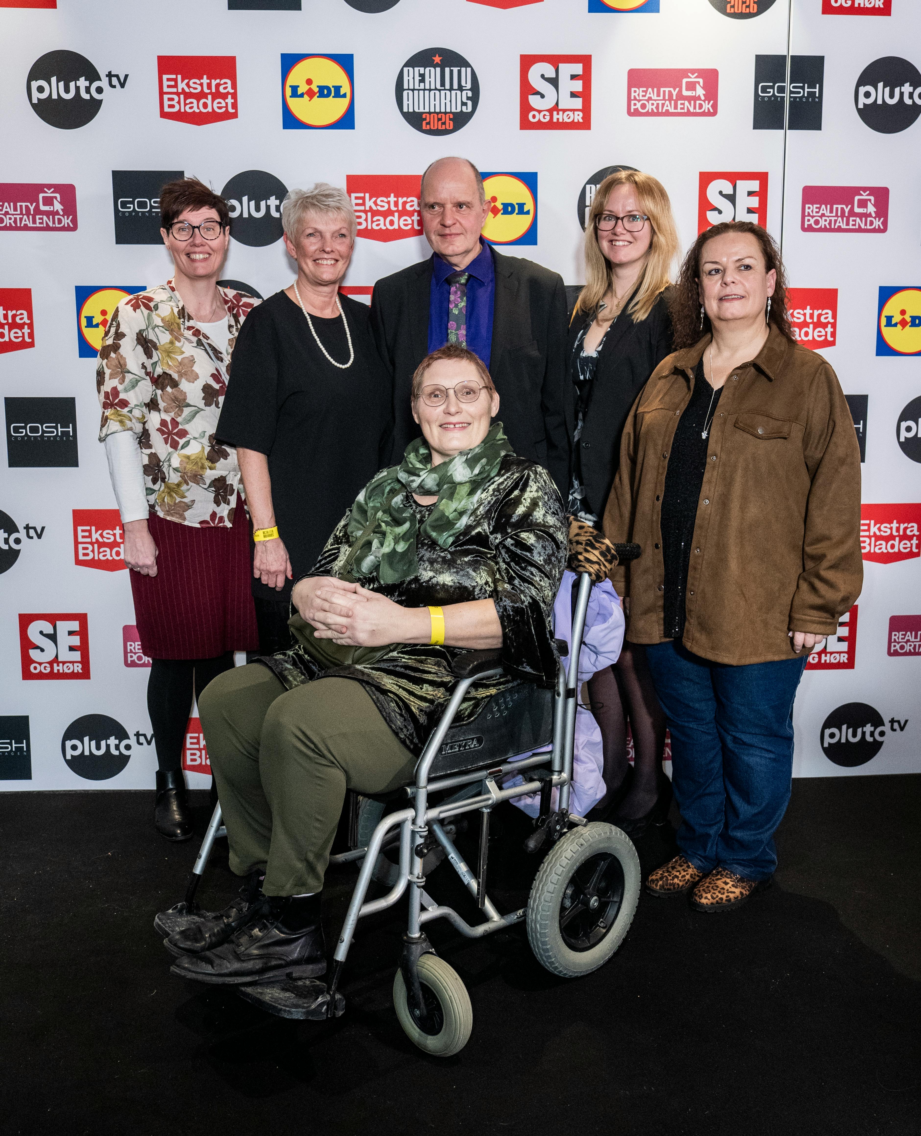 Winnie Topp ankom til den røde løber sammen med blandt andre Lars S., som hun datede i "Landmand søger kærlighed". 