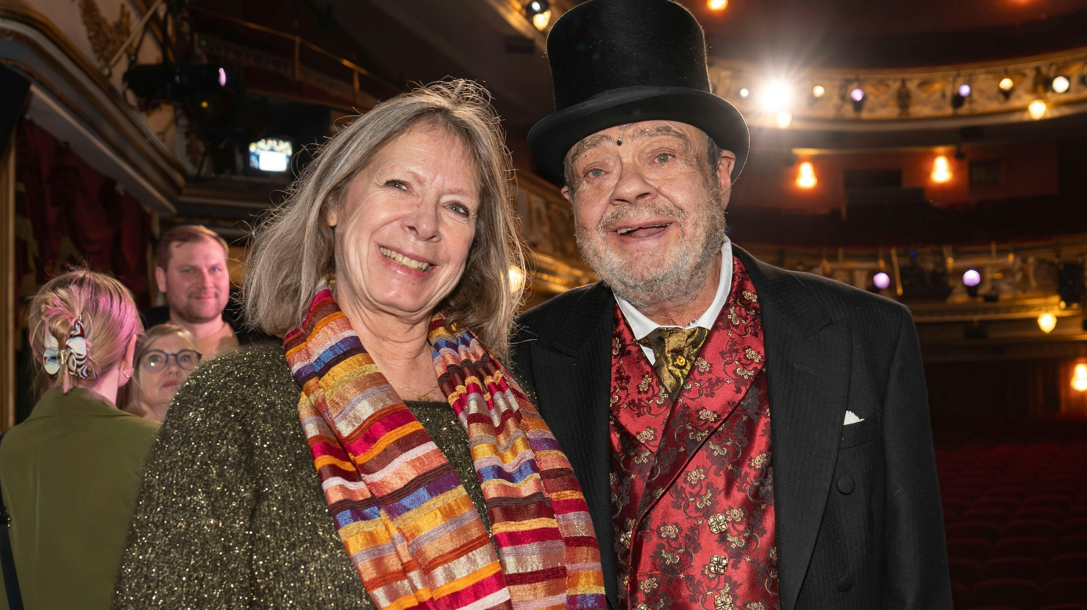 Tommy Kenter fik opbakning af hustruen Janne til "My Fair Lady"-premieren.
