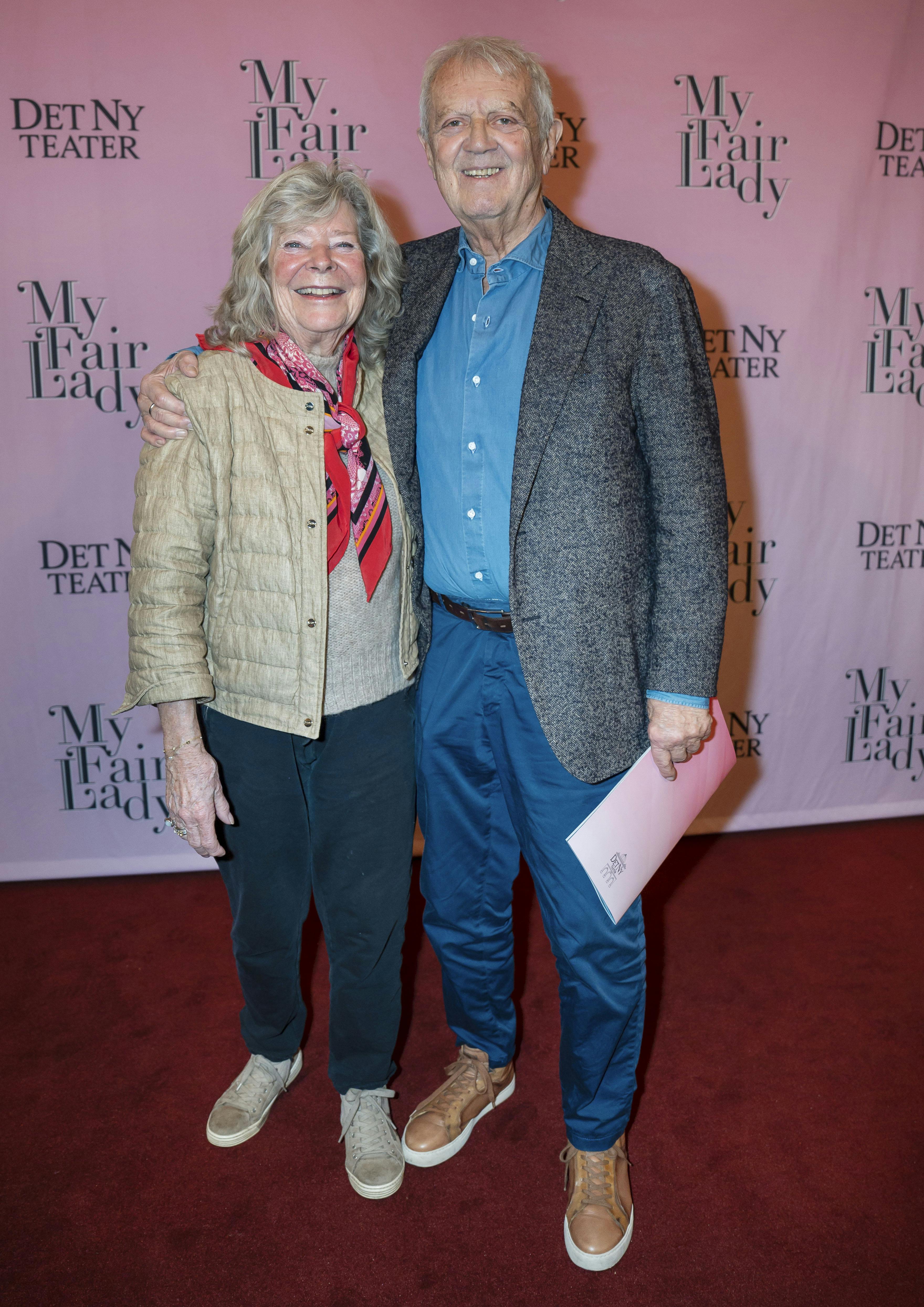 Skuespilleren Per Pallesen havde selskab af hustruen Vivian til premieren på "My Fair Lady".