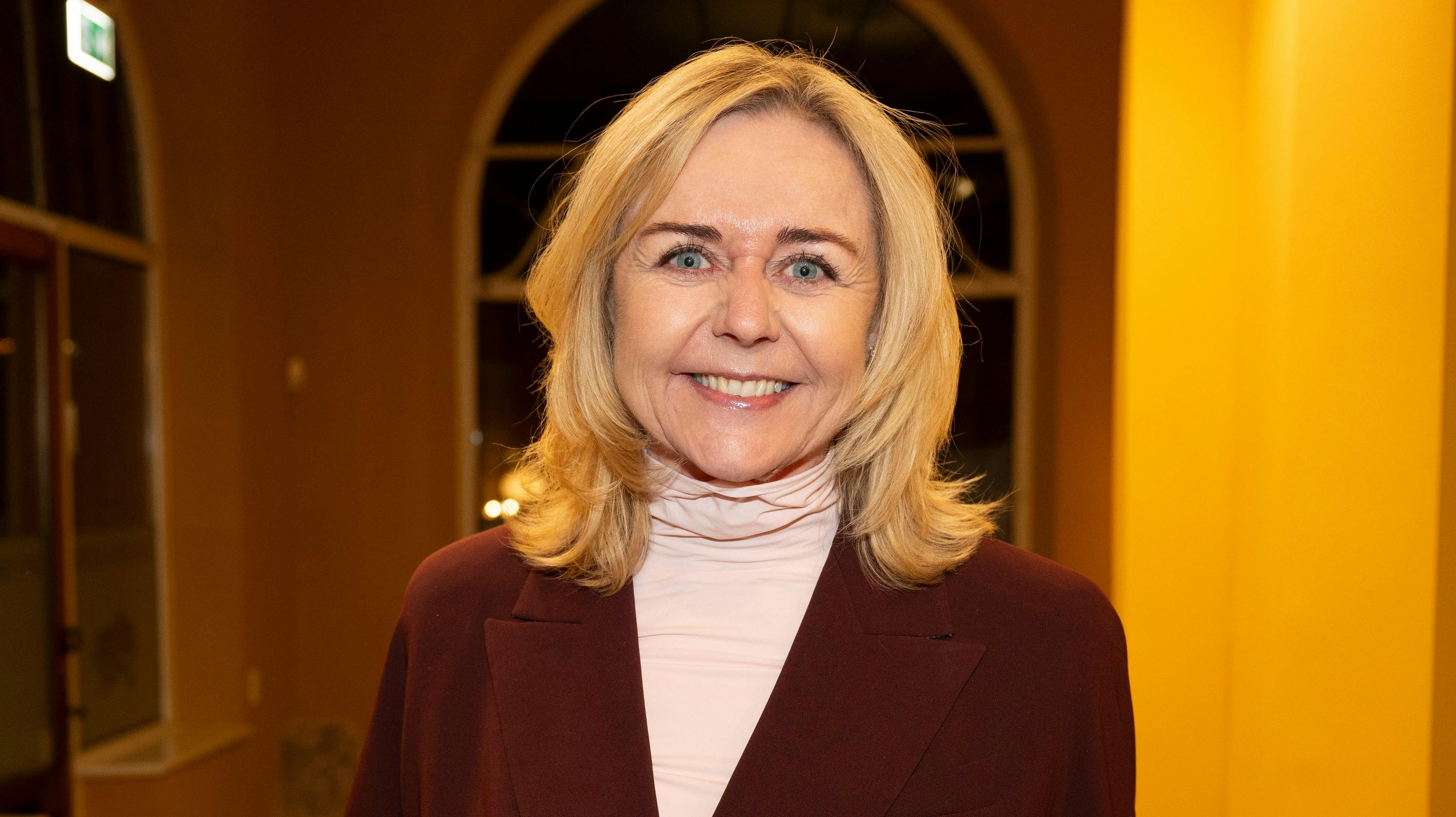 Mona Juul er blevet forvekslet i en prekær sammenhæng. 