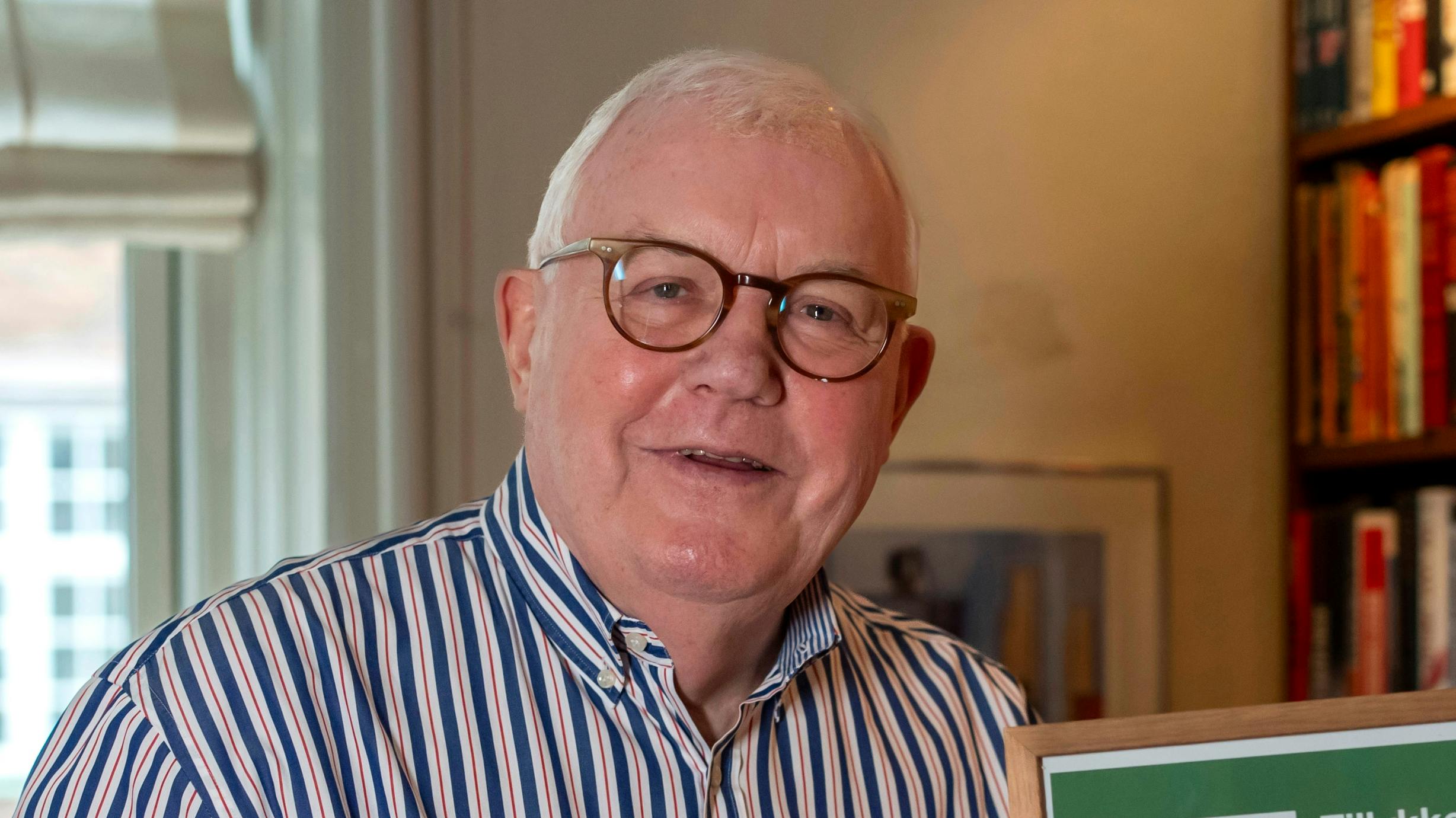 TV 2’s politiske kommentator Hans Engell har været igennem et stort vægttab.