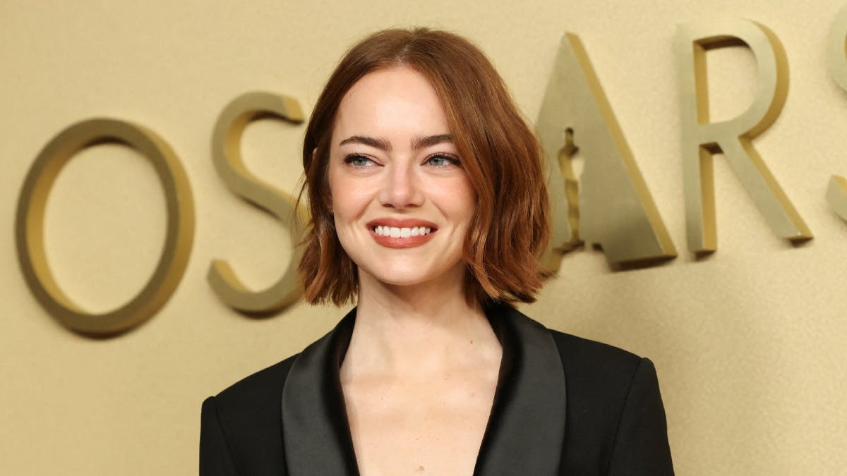 Emma Stone dukkede op på den røde løber i et elegant look.