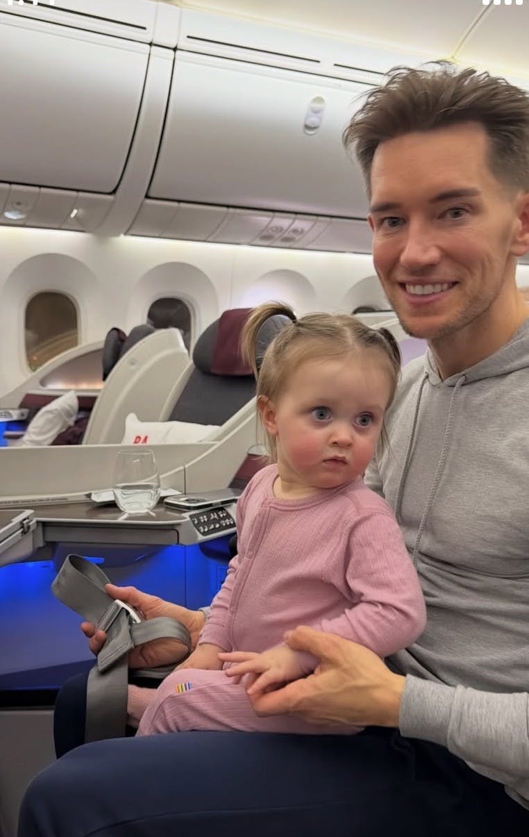 Morten Kjeldgaard med tvilling Emma.