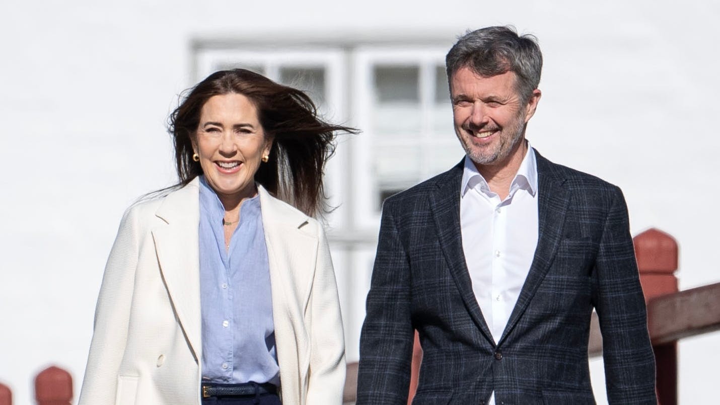 Nu venter de spændt på, om en ny "familie" flytter ind i kongeparrets private have ved Kancellihuset. 