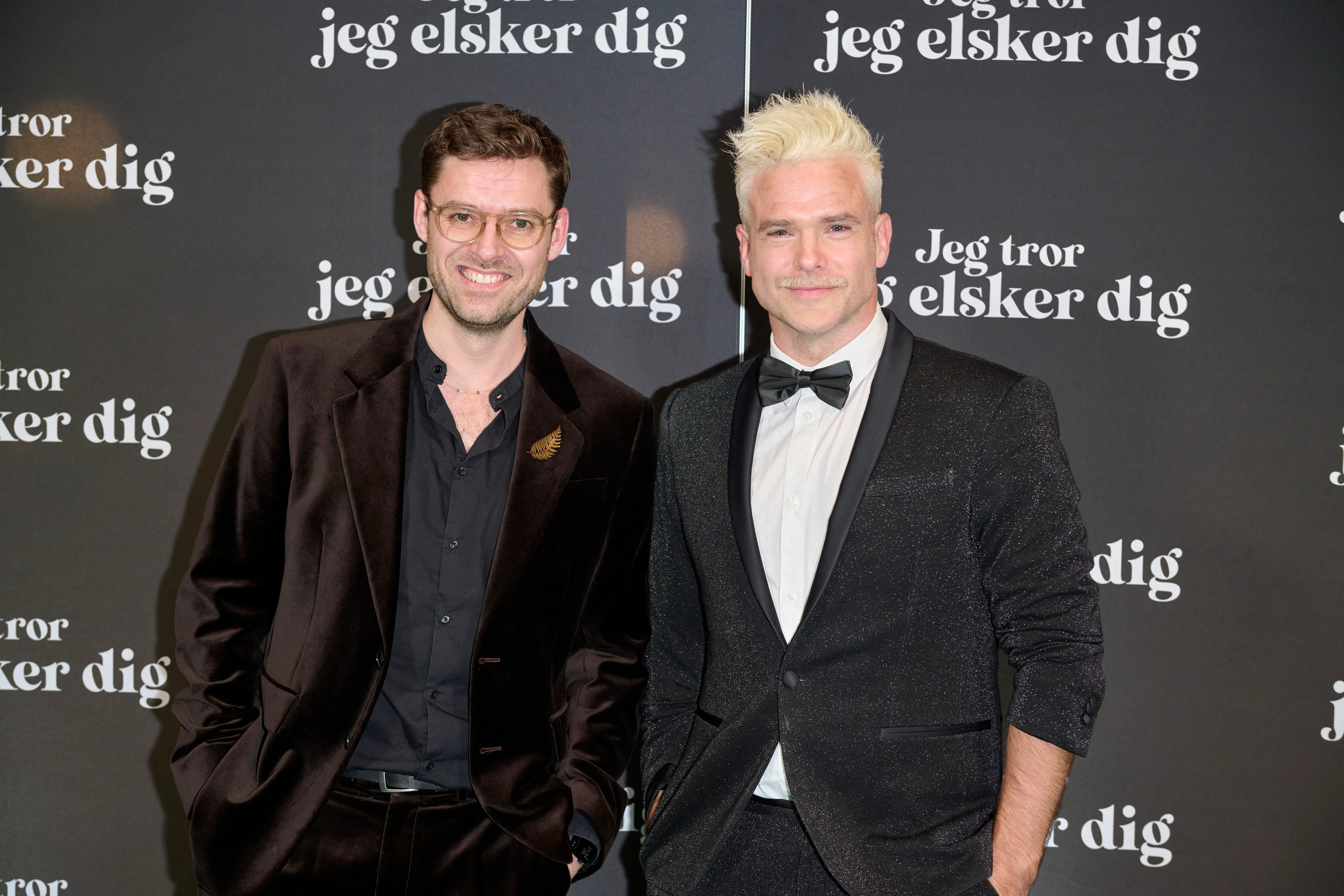 Johannes Nymark og Silas Holst dukkede op sammen til premiere | BILLED ...