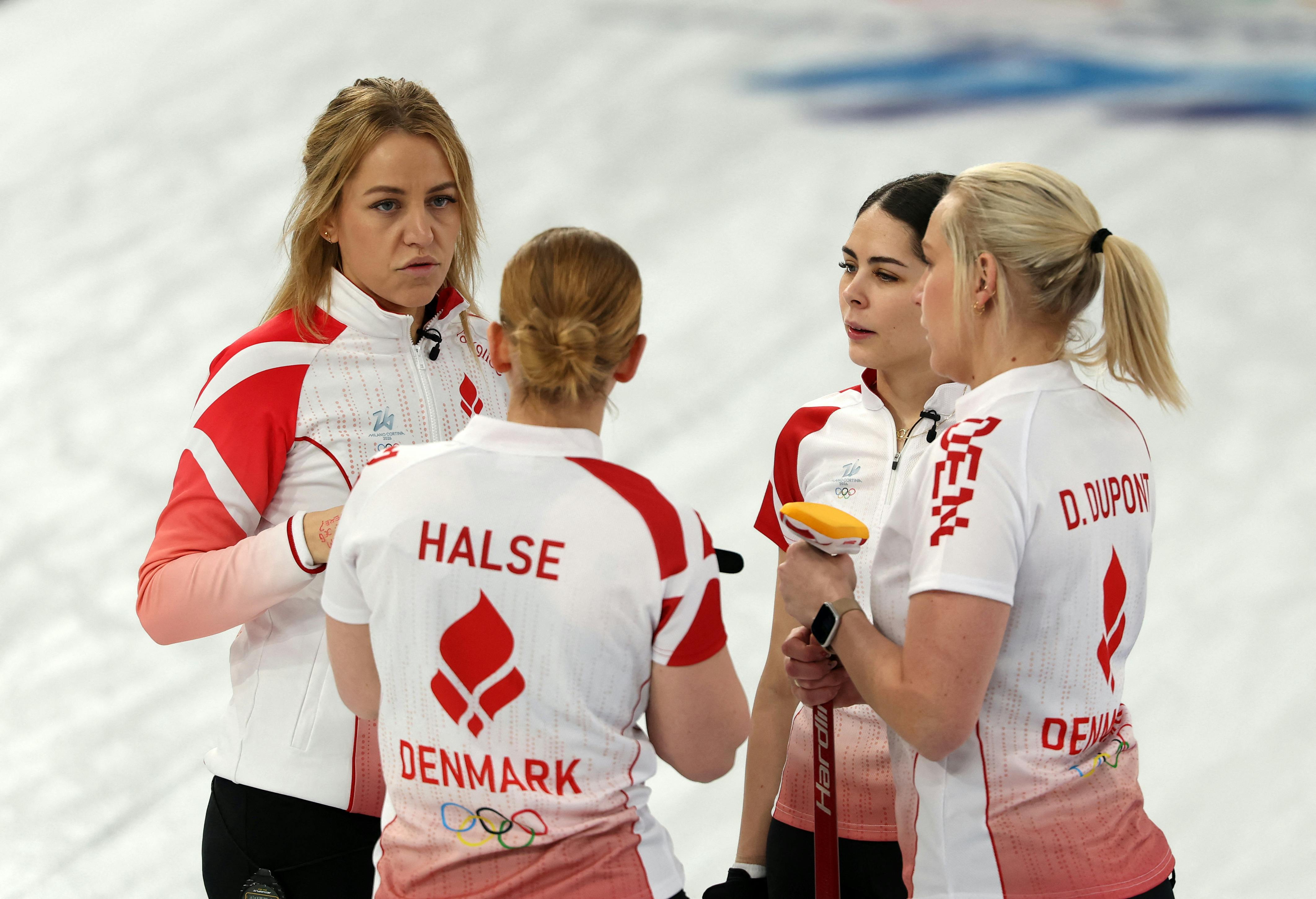 Madeleine Dupont (tv.) og Denise Dupont (th.) i aktion ved vinter-OL 2026.
