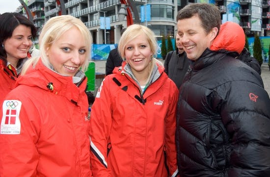 Denise og Madeleine Dupont og de andre danske atleter fik fint besøg i OL-landsbyen i 2010