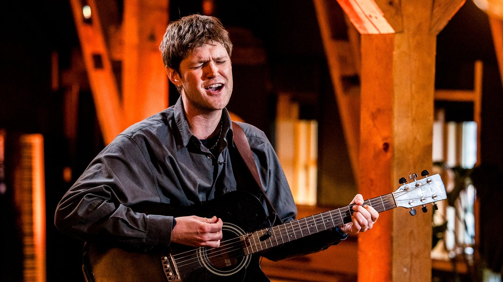 Jakob fra "X Factor" har været på skærmen før.