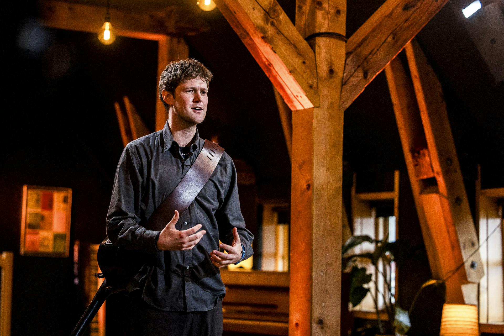 Jakob optræder til bootcamp.