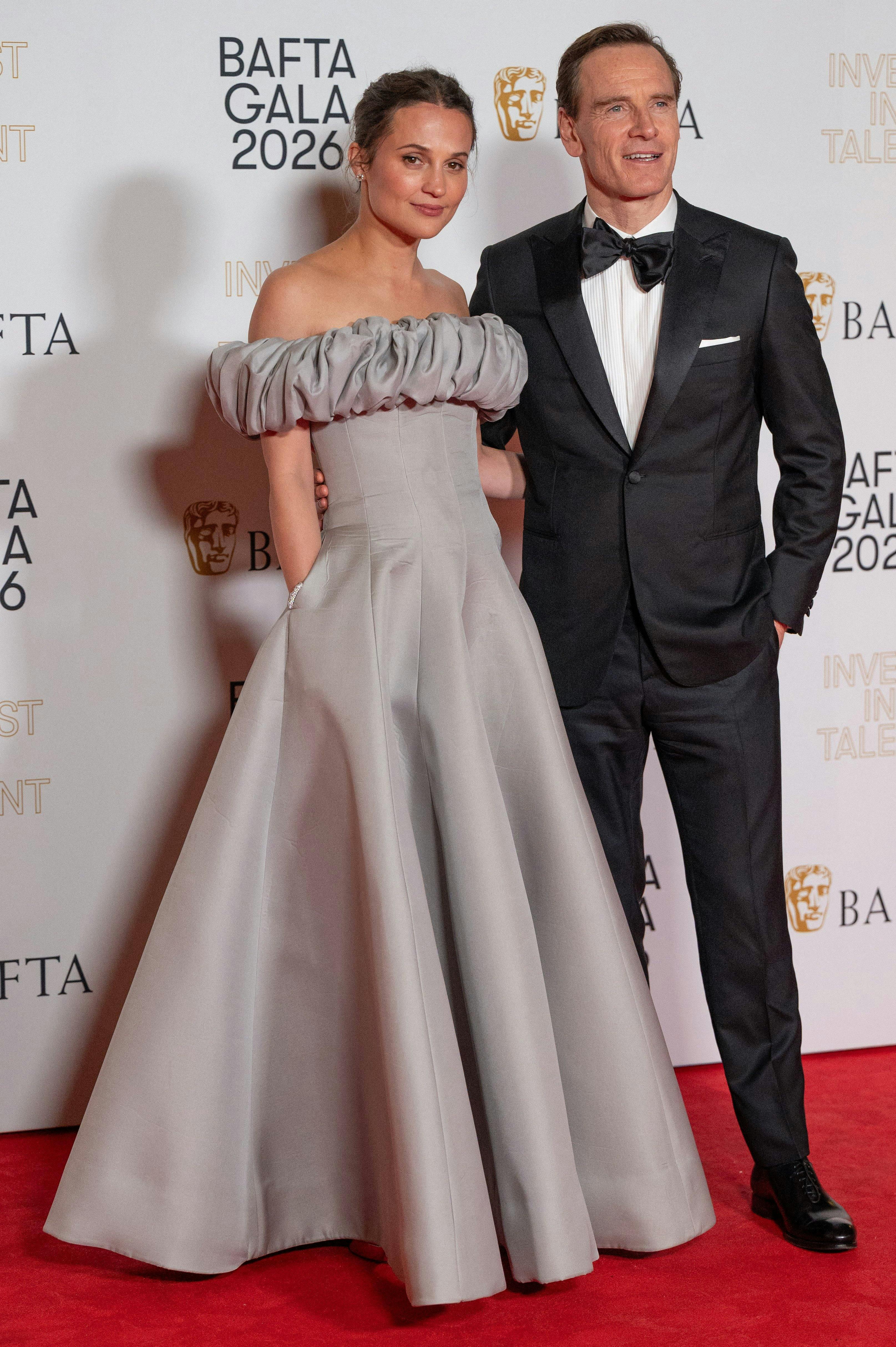 Skuespillerparret Alicia Vikander og Michael Fassbender ankom arm i arm.