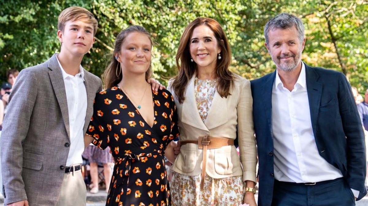 Kongeparret, prins Vincent og prinsesse Isabella.