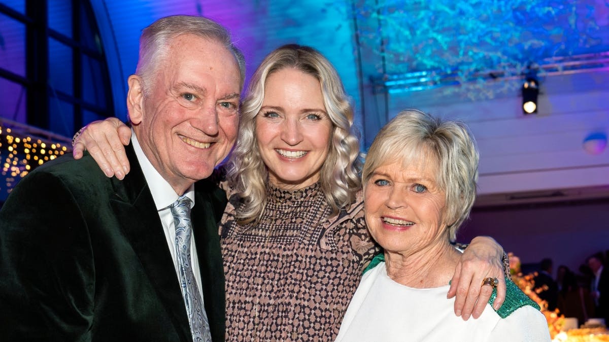 Annette Heick med forældrene, Keld og Hilda Heick.