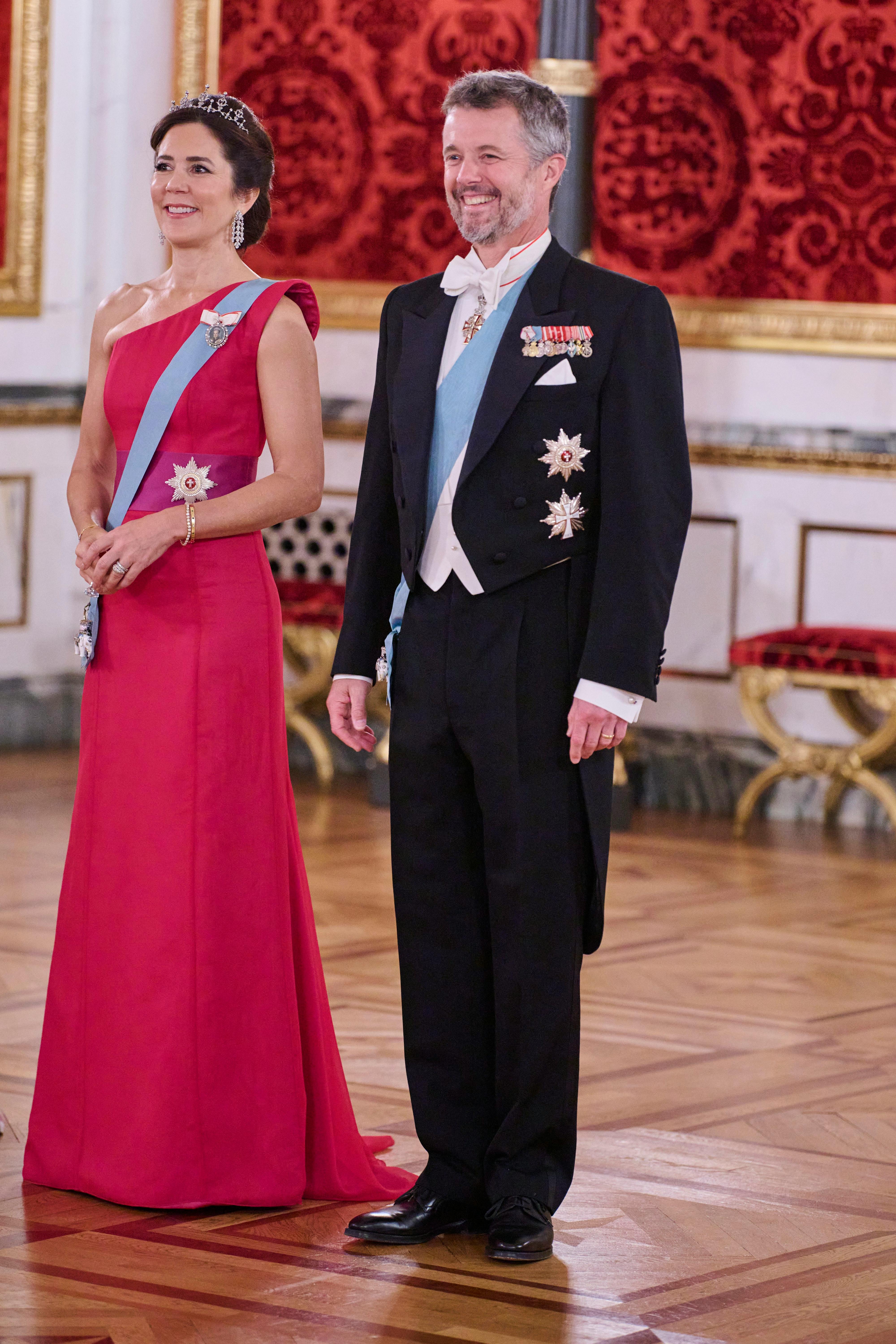 Dronning Mary og kong Frederik måtte træde til som værter for aftenselskabet i 2022 på grund af dronning Margrethes fravær.