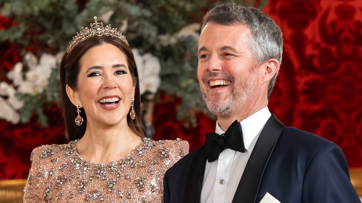 Kong Frederik og dronning Mary er værter ved stort aftenselskab: Disse kongelige deltager også | BILLED-BLADET
