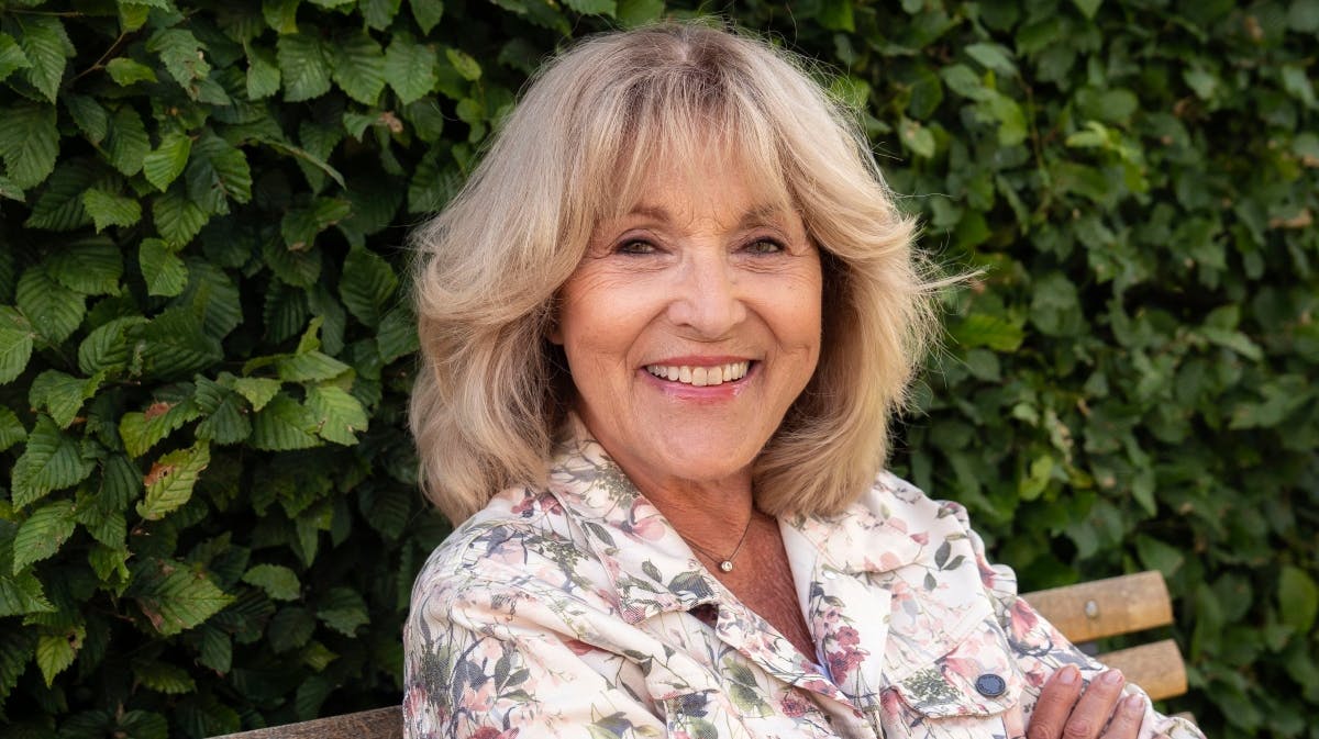 Susse Wold er fyldt 87 og er i den grad stadig aktiv.