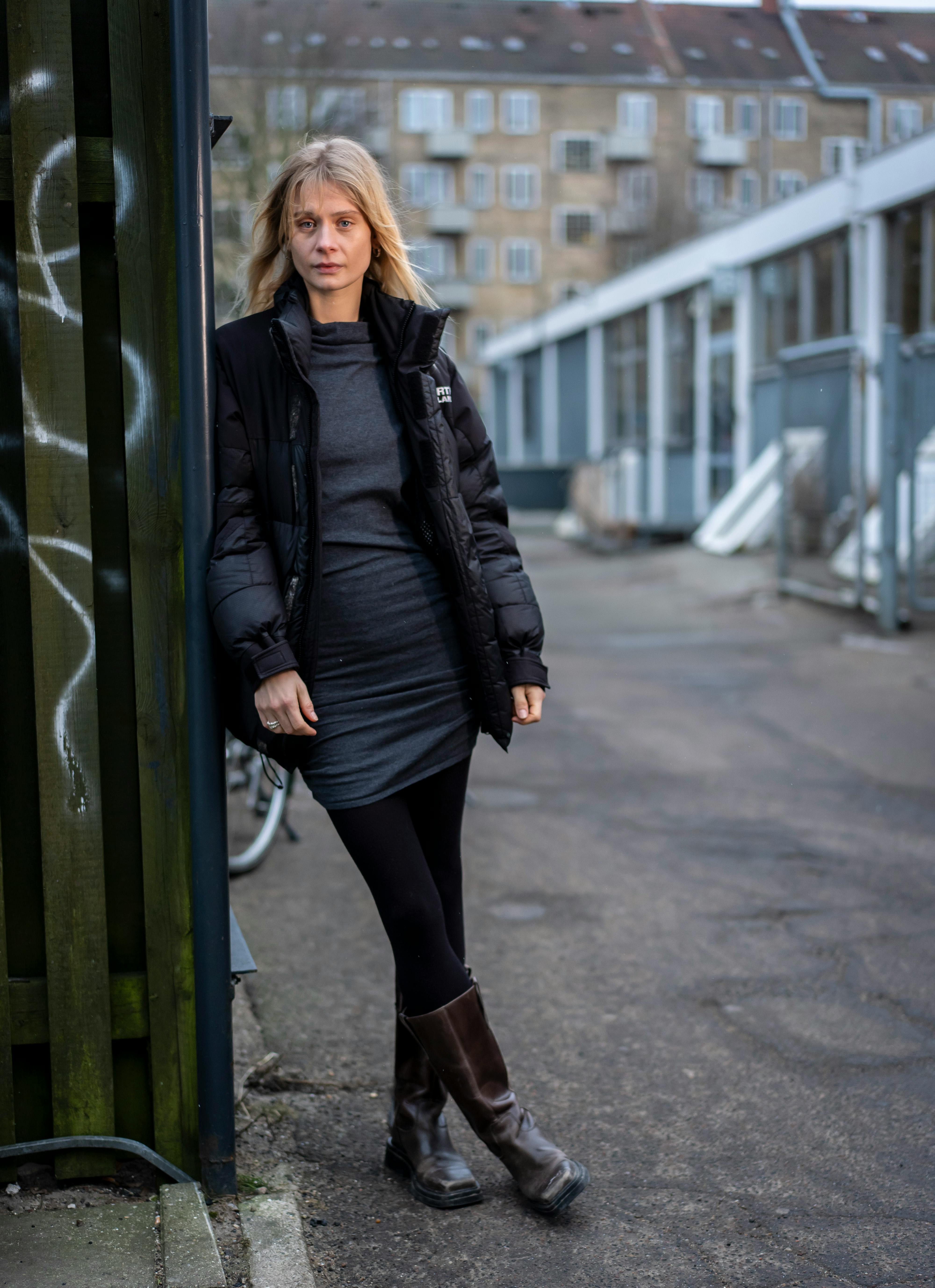 "Uniformen"-stjernen Clara Rosager er tidligere model og har spillet skuespil i flere år.