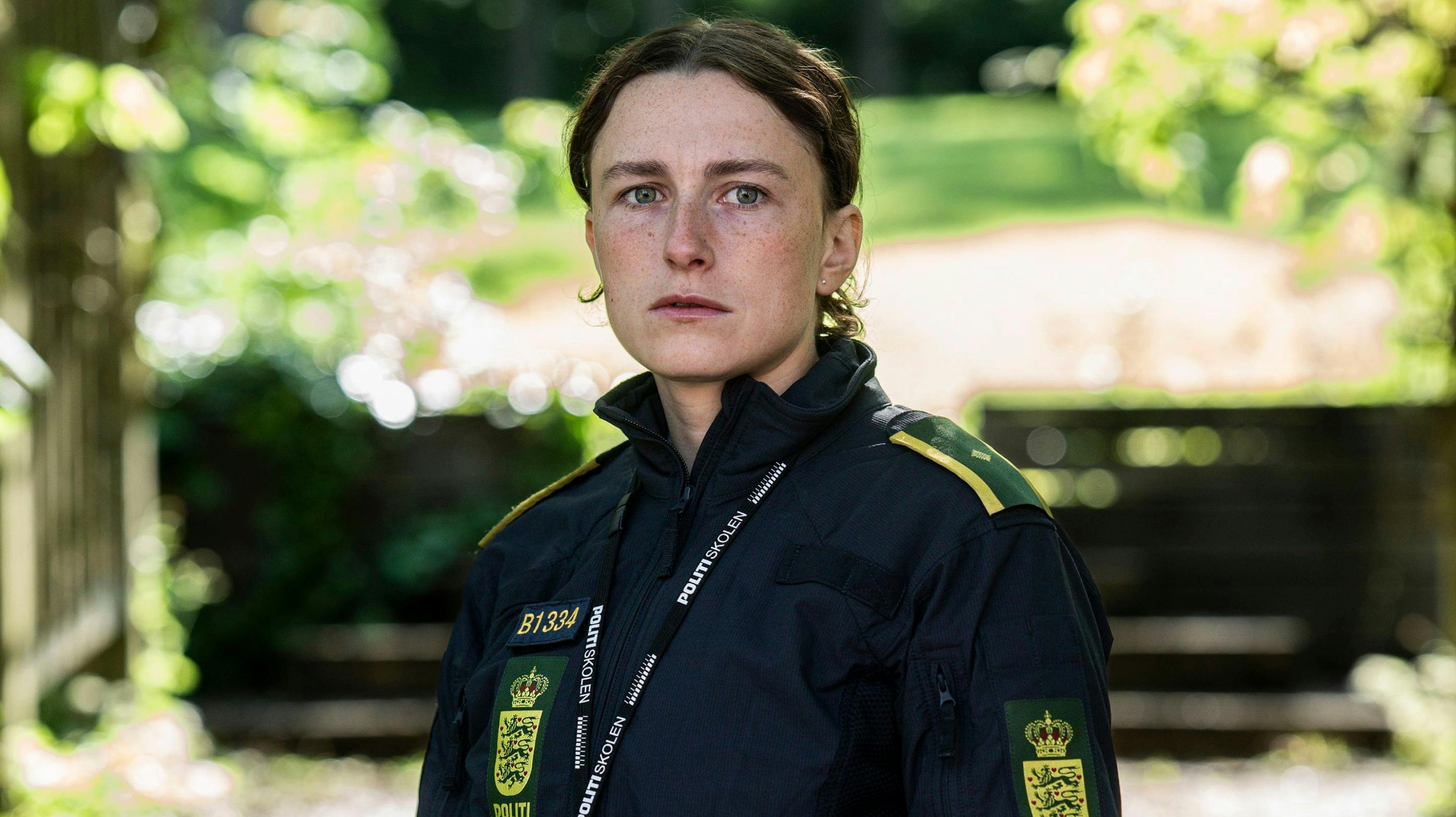 Mathilde Arcel kan opleves som politieleven Liv i DR-serien ”Uniformen”.