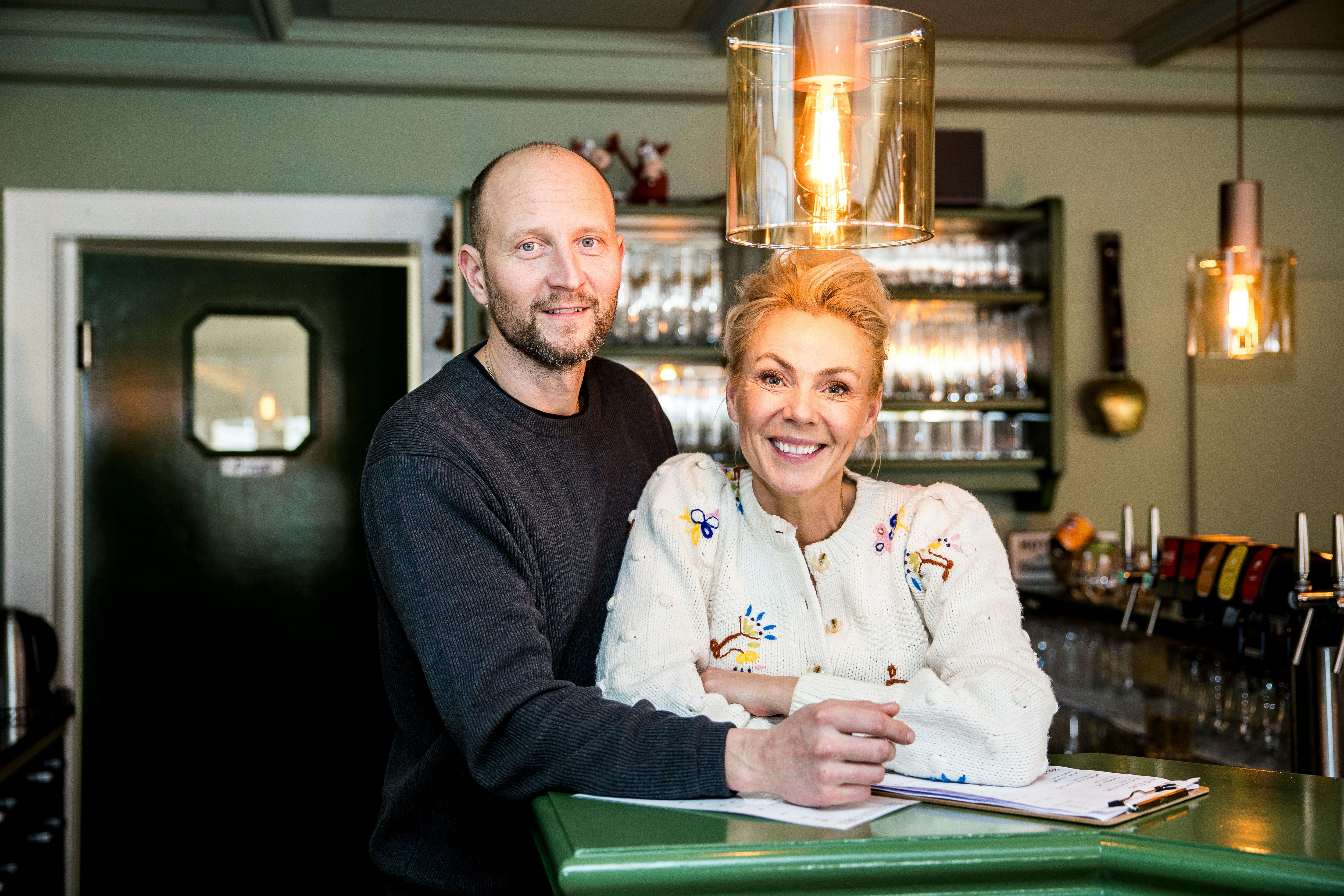 Ægteparret Anders og Lene Beier vender tilbage på tv i sæson 3 af "Beier på Alpehotellet" på TV 2 Fri.