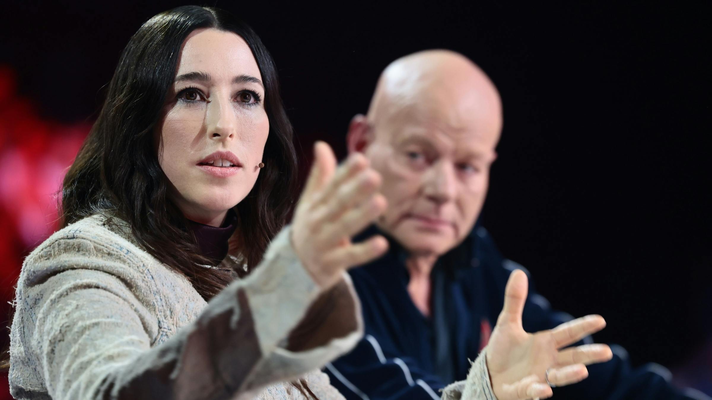 Drew Sycamore kom med stikpille til Thomas Blachman i det første "X Factor"-liveshow. 