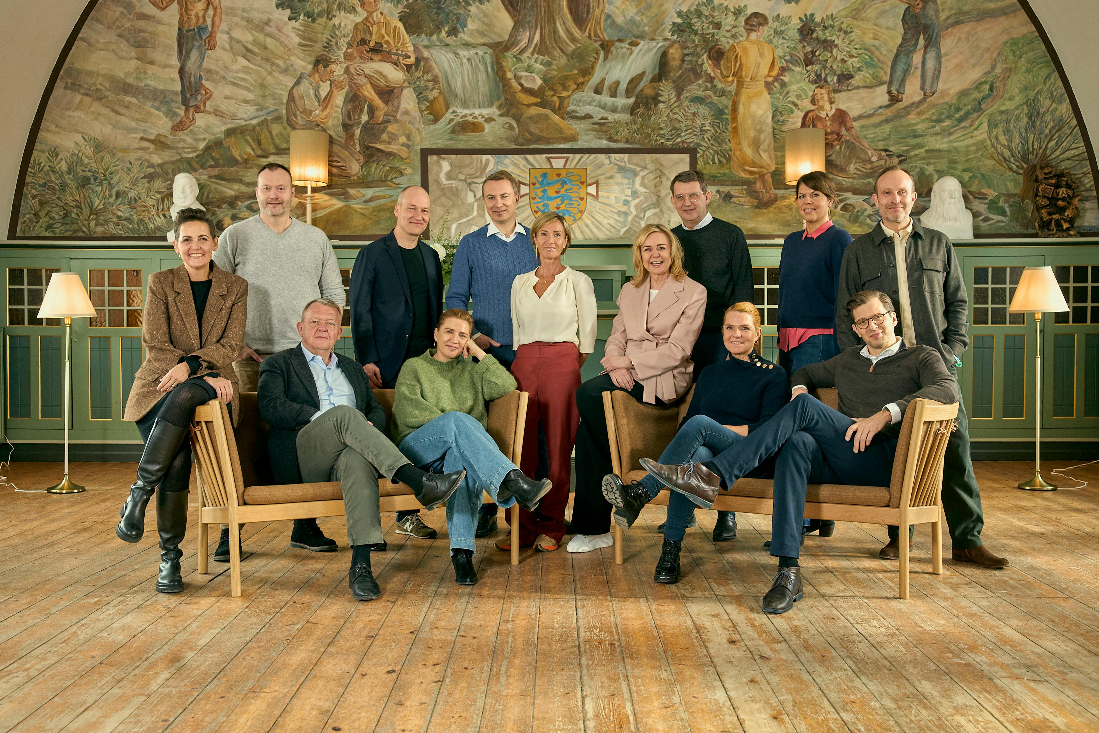 Alle 12 partiledere medvirker i det nye TV 2-program.