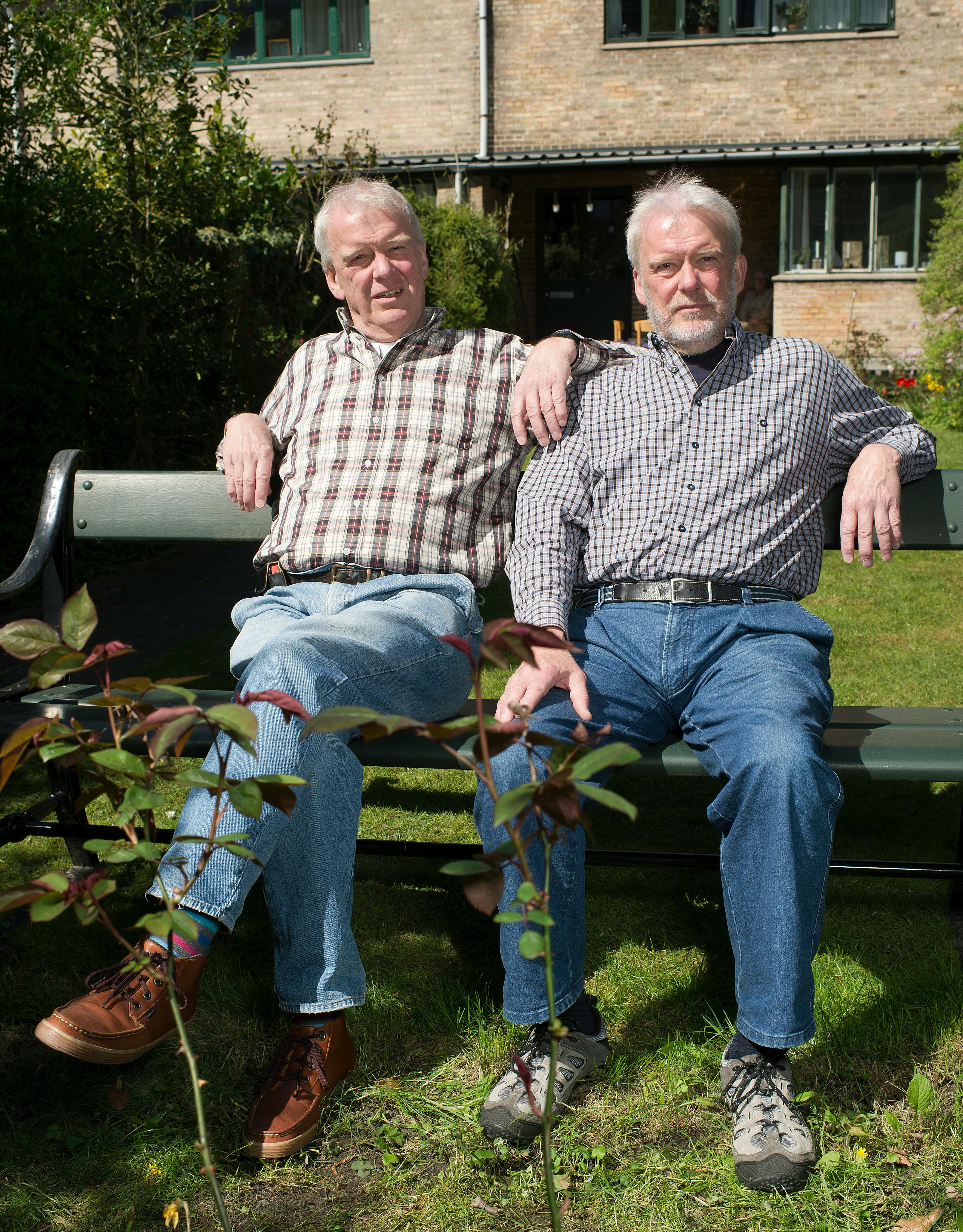 Tvillingerne John og Finn Kaisner spillede i 1956 med i Morten Korch filmen "Flintesønnerne" . De spillede Ebbe Langberg og Ib Mossin som børn. - Dato: 01.05.2012 - Foto: Martin Høien/Billed-Bladet ,