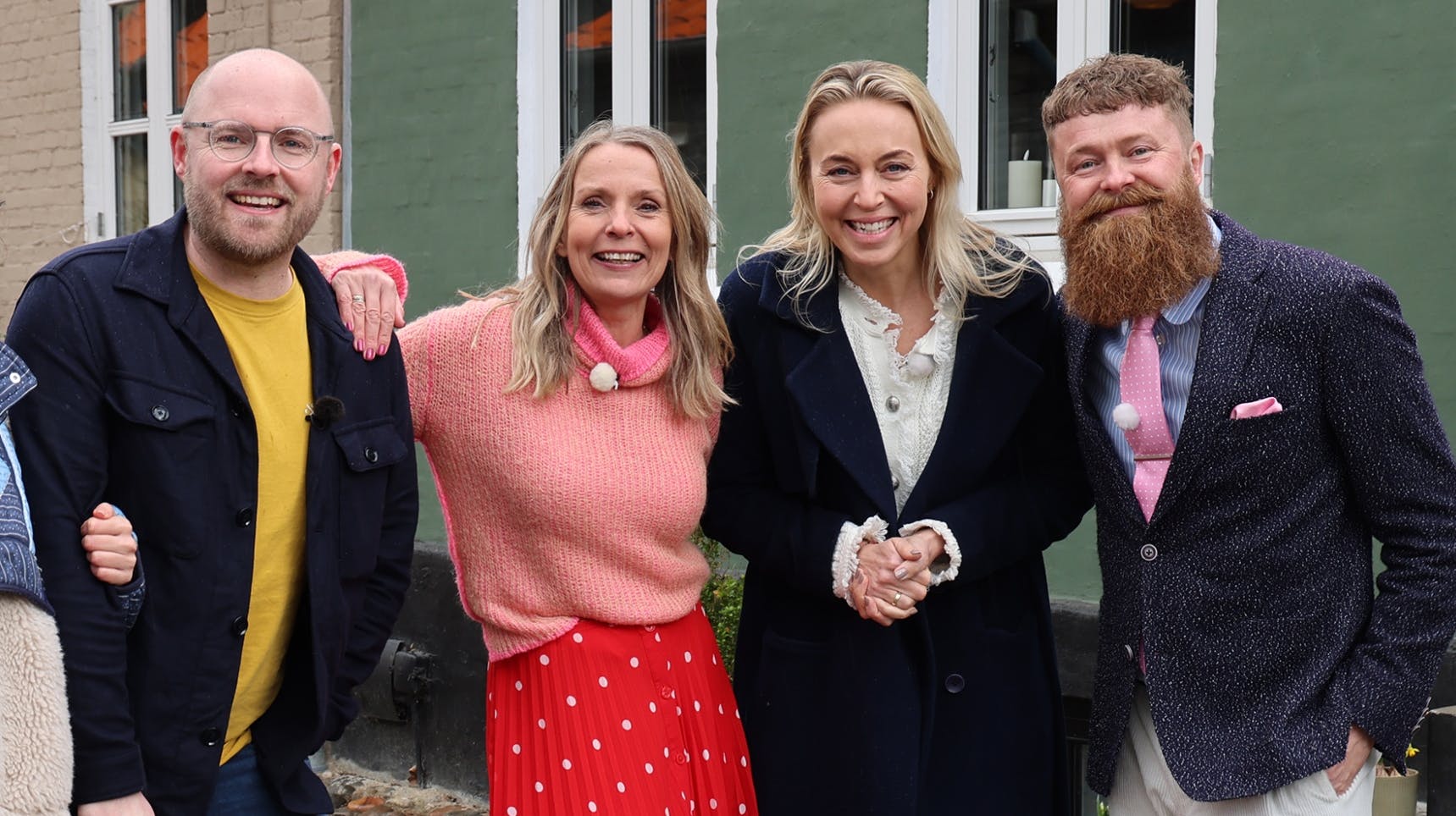 I DR-programmet ”Hammerslag” gætter de fire eksperter, Kristine Virén, Lars Lyng, Christian Torp Carlsen og Mira Lie Nielsen, huspriser.