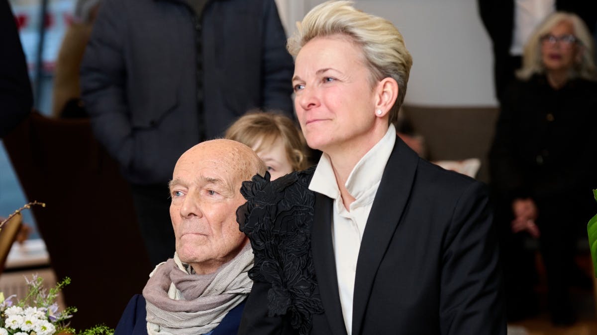 Jesper Bruun Rasmussen og datteren Alexa ved deres sidste auktion i Bredgade i 2023.