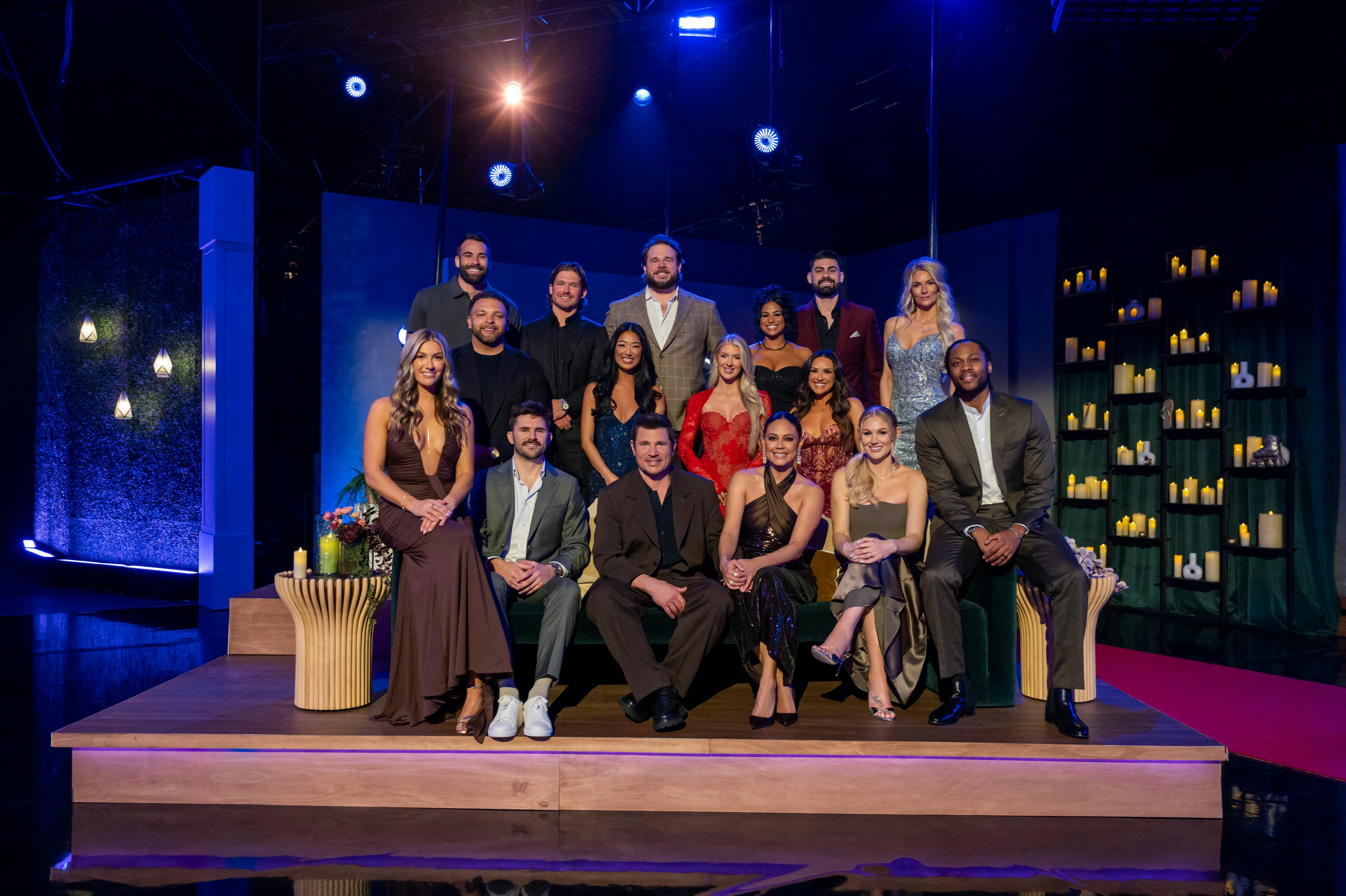 De medvirkende i 10. sæson af "Love is blind" ved genforeningen.