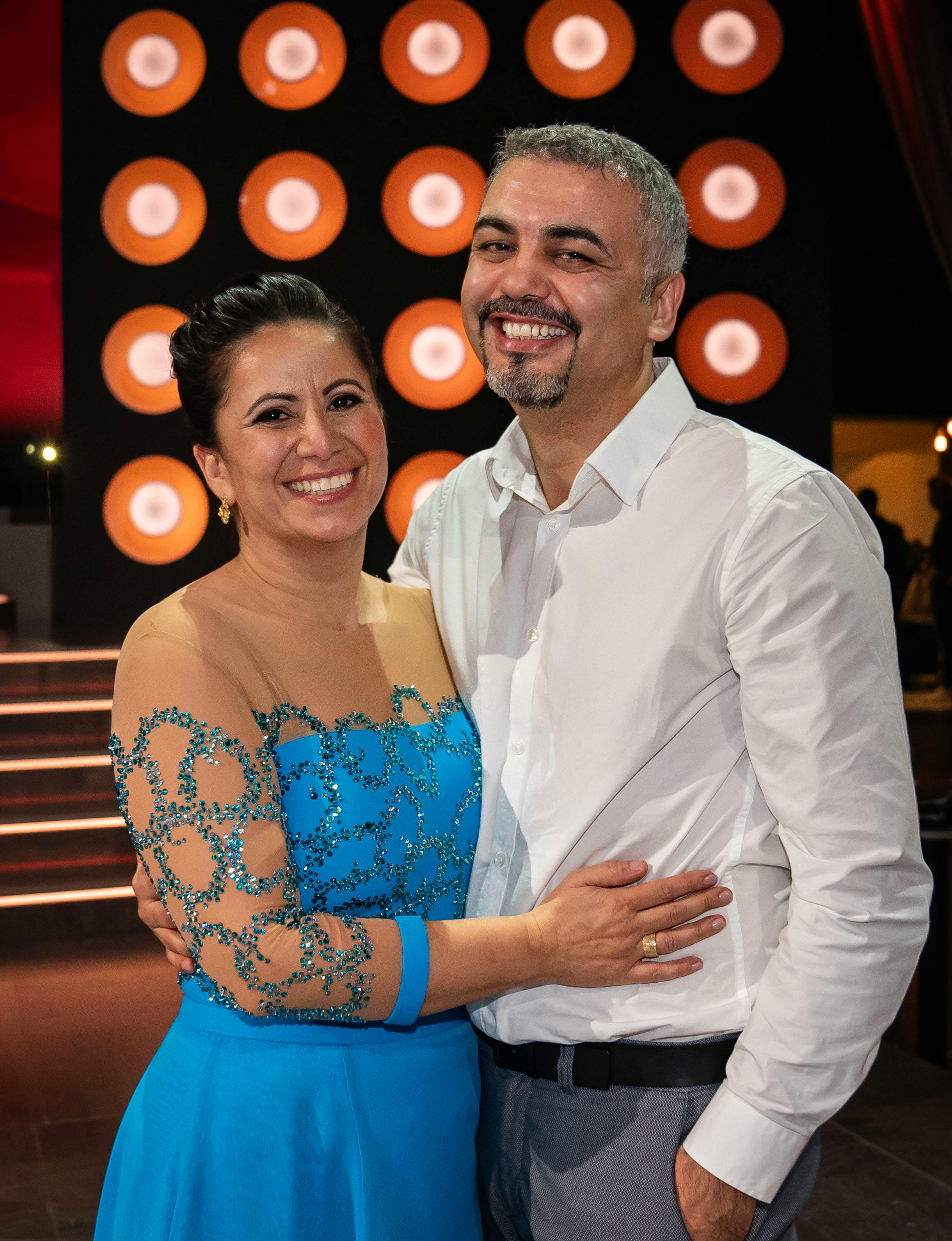 Özlem Cekic med sin mand, Devrim.