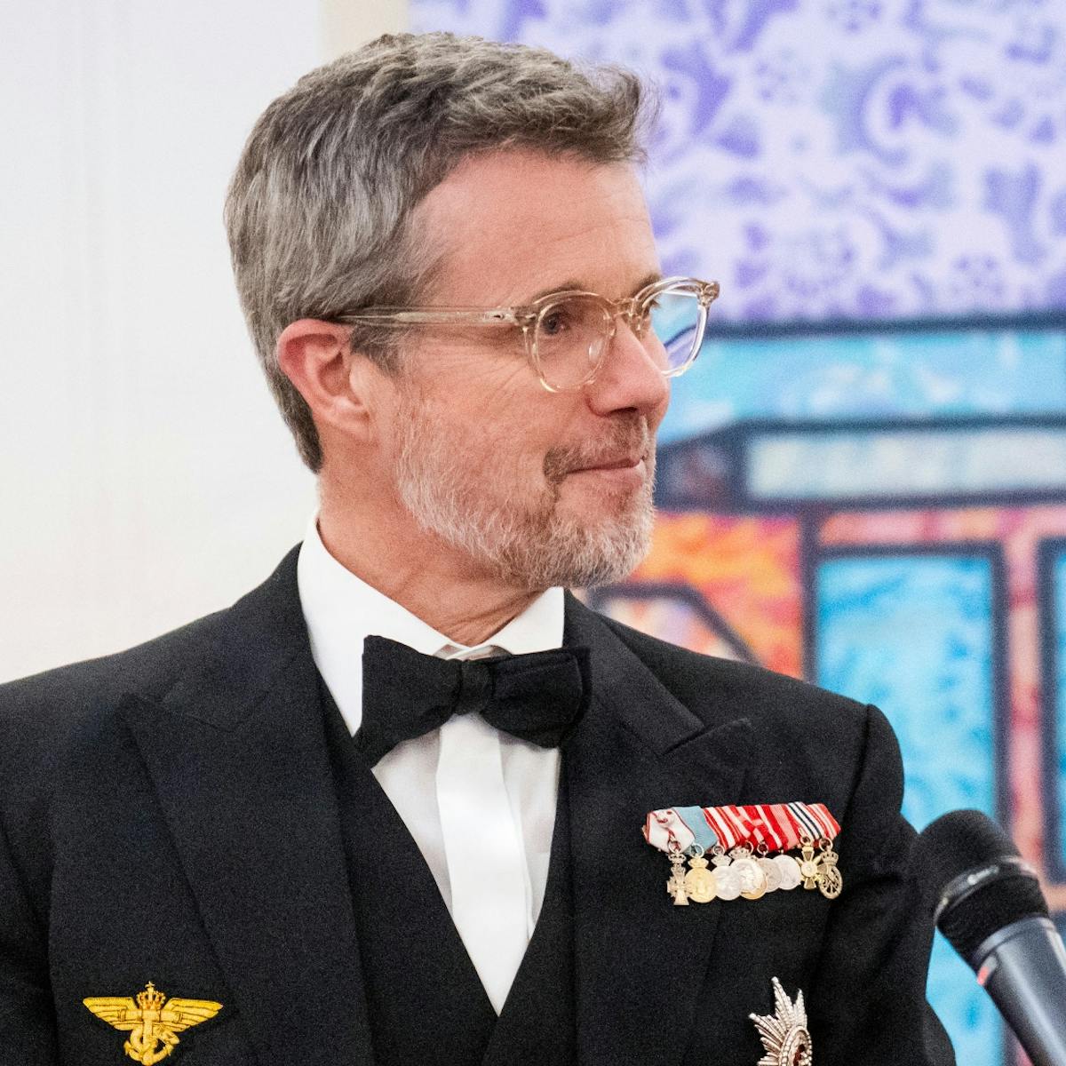 Da kong Frederik nævnte det om sin svigerfamilie, brød salen ud i grin | BILLED-BLADET