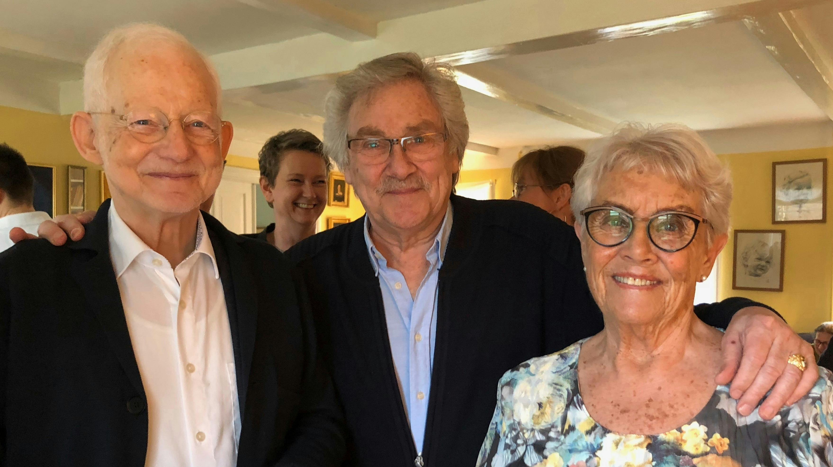 Richard Ragnvald med ægteparret Carsten Vagn-Hansen og Joan.