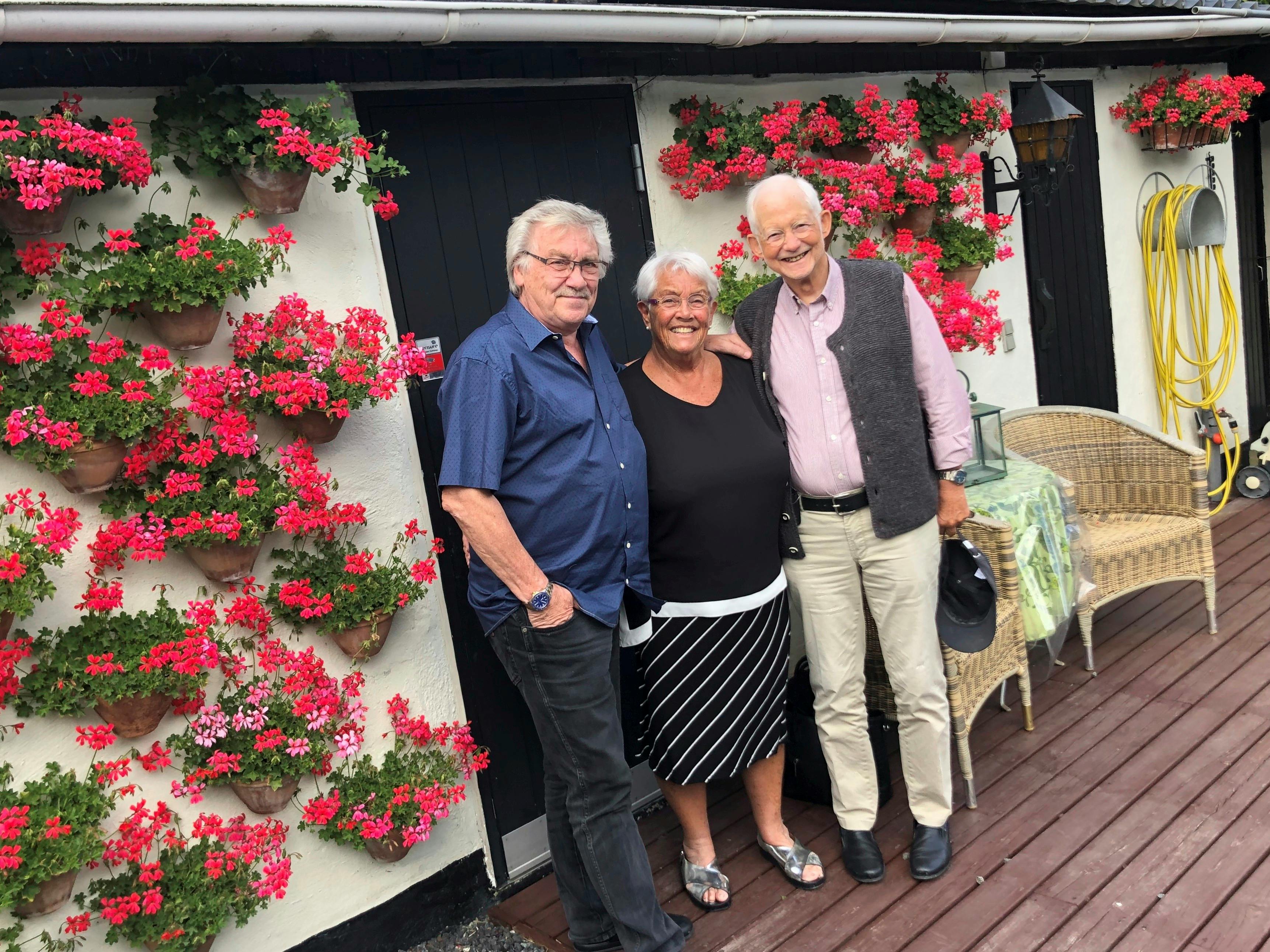 Carsten Vagn Hansen og hustruen Joan på bsøg hjemme hos Rcihard Ragnvlad