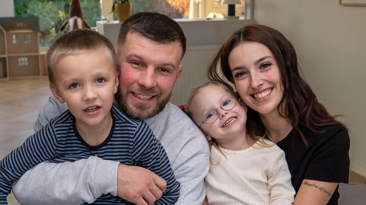 Maria Mainz og Daniel Brask med deres to børn, Louie og Asta.