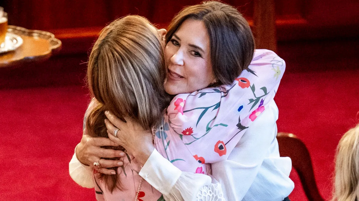 Dronning Mary har nydt gode dage med sin søster Patricia på Tasmanien. Måske skal de snart ses igen.