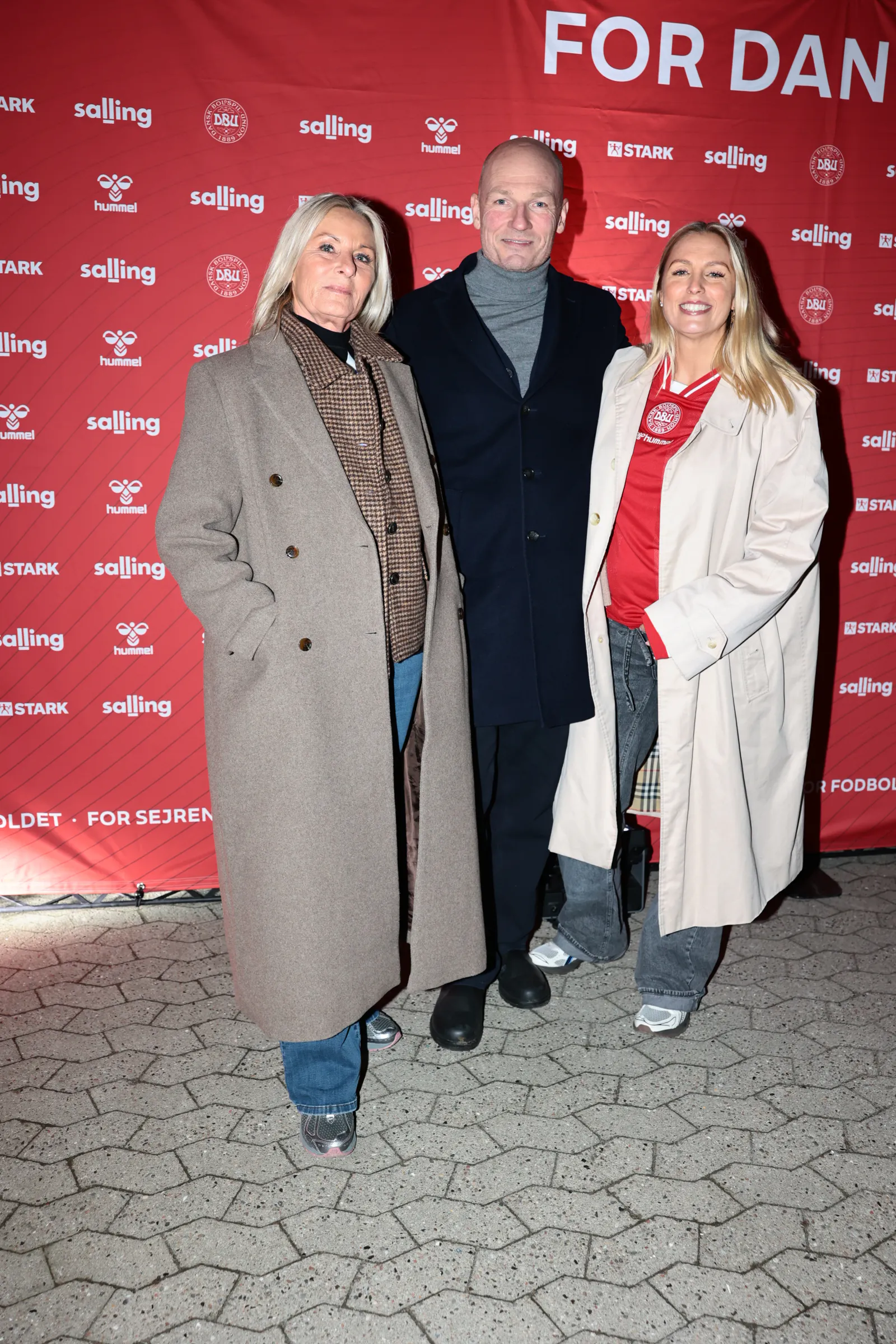 Lasse Sjørslev og Josefine Høgh var til landskamp med hendes mor, Tine Høgh.