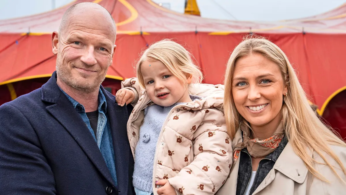 Baby på vej: Sådan reagerede Josefine Høgh og Lasse Sjørslevs datter på  nyheden | BILLED-BLADET
