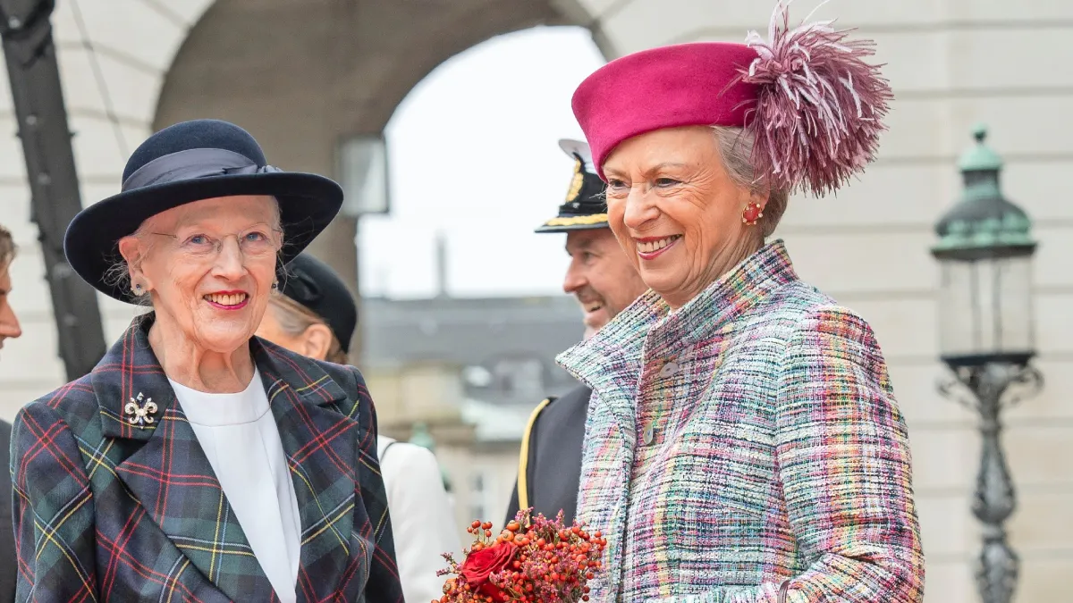 Dronning Margrethe og prinsesse Benedikte ved Folketingets åbning i 2025