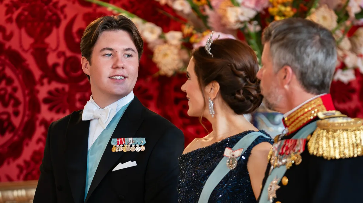 Kronprins Christian får ingen årpenge: Sådan støtter kong Frederik og dronning Mary ham | BILLED-BLADET