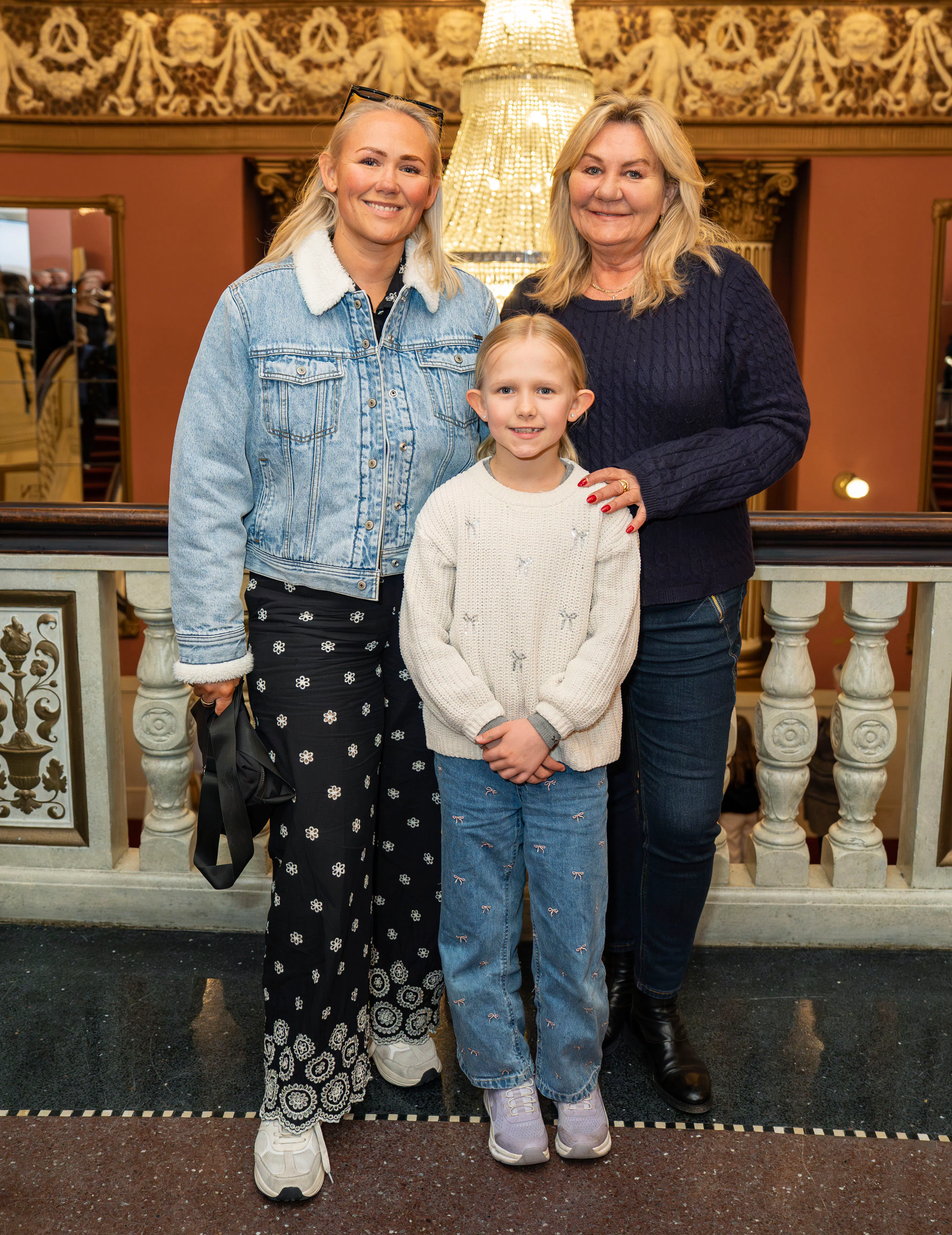 OPGAVE: Premiere på Alice i Eventyrland med Eventyrteatret STED:  Det Ny TeaterDATO: 202603104FOTOGRAF: Hanne Juul