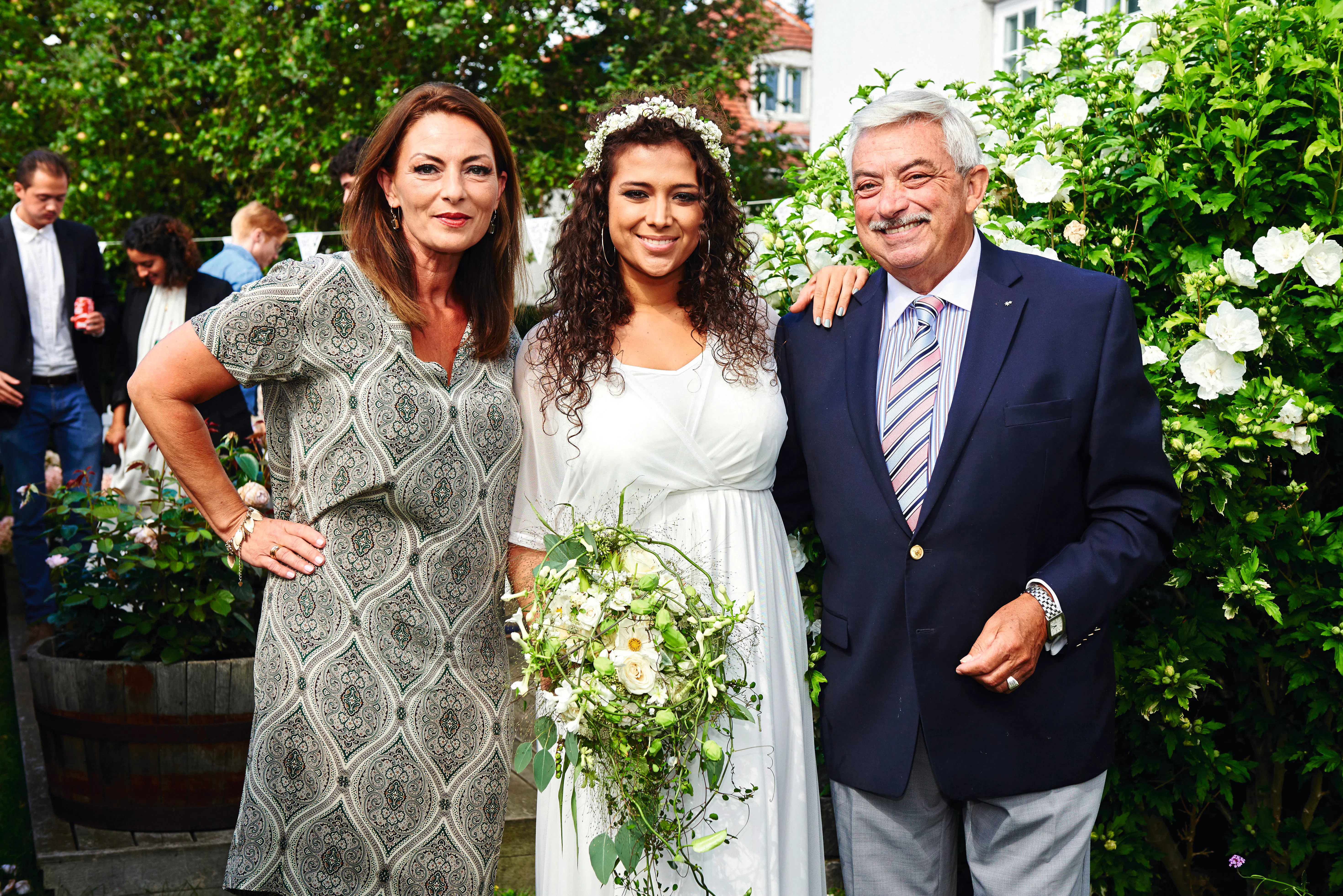 Johnny Reimar var selvfølgelig med, da barnebarnet Filis blev gift.
