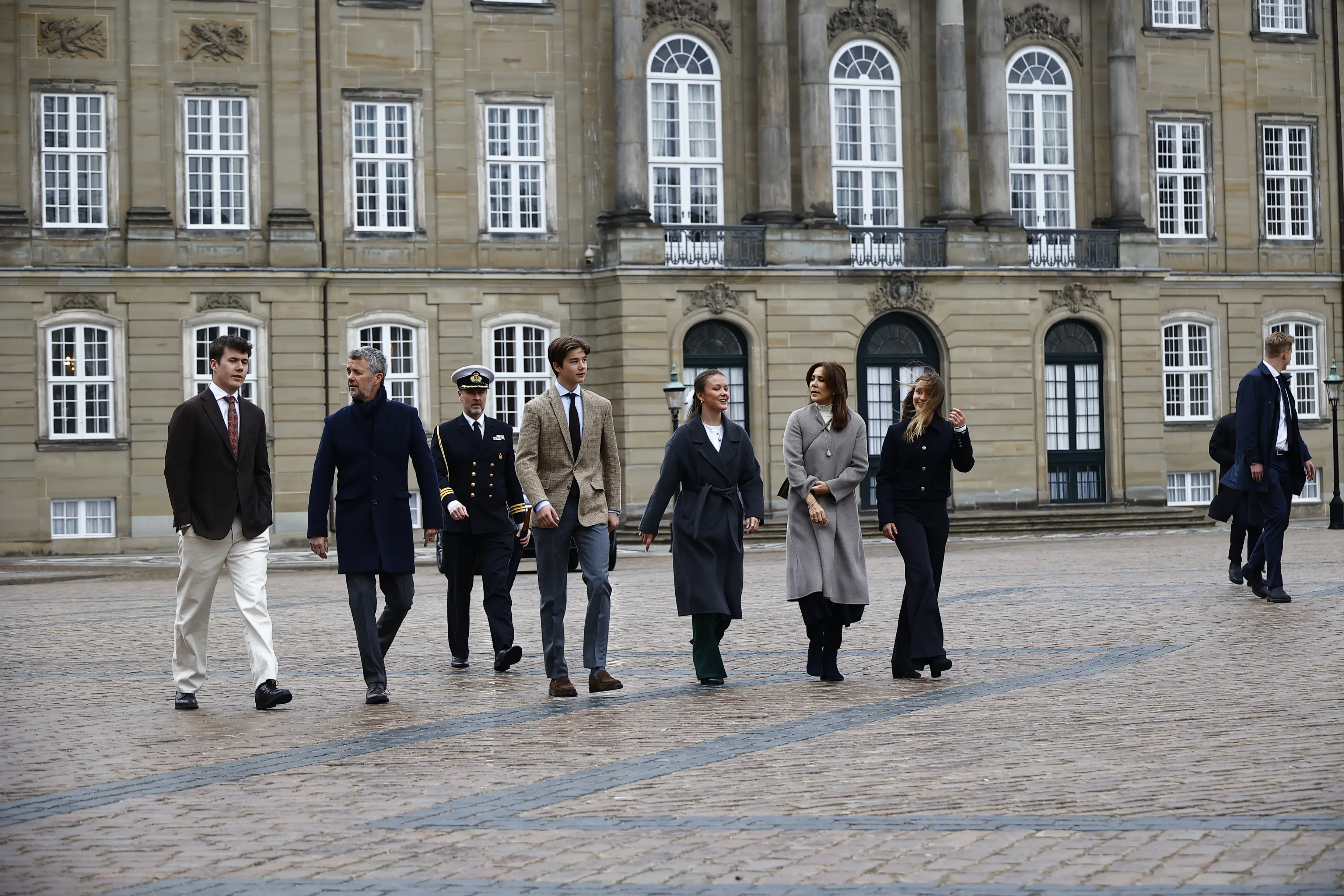 Kongefamilien ved Amalienborg.