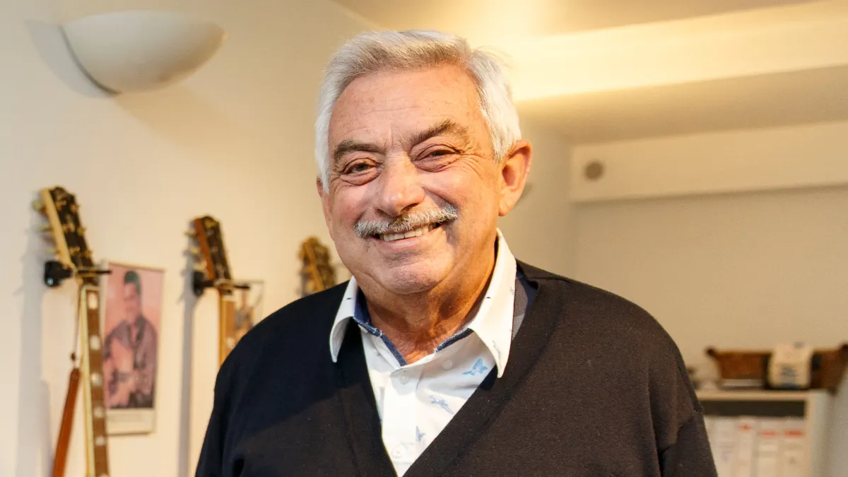 Johnny Reimar bliver begravet fra Helleruplund Kirke.