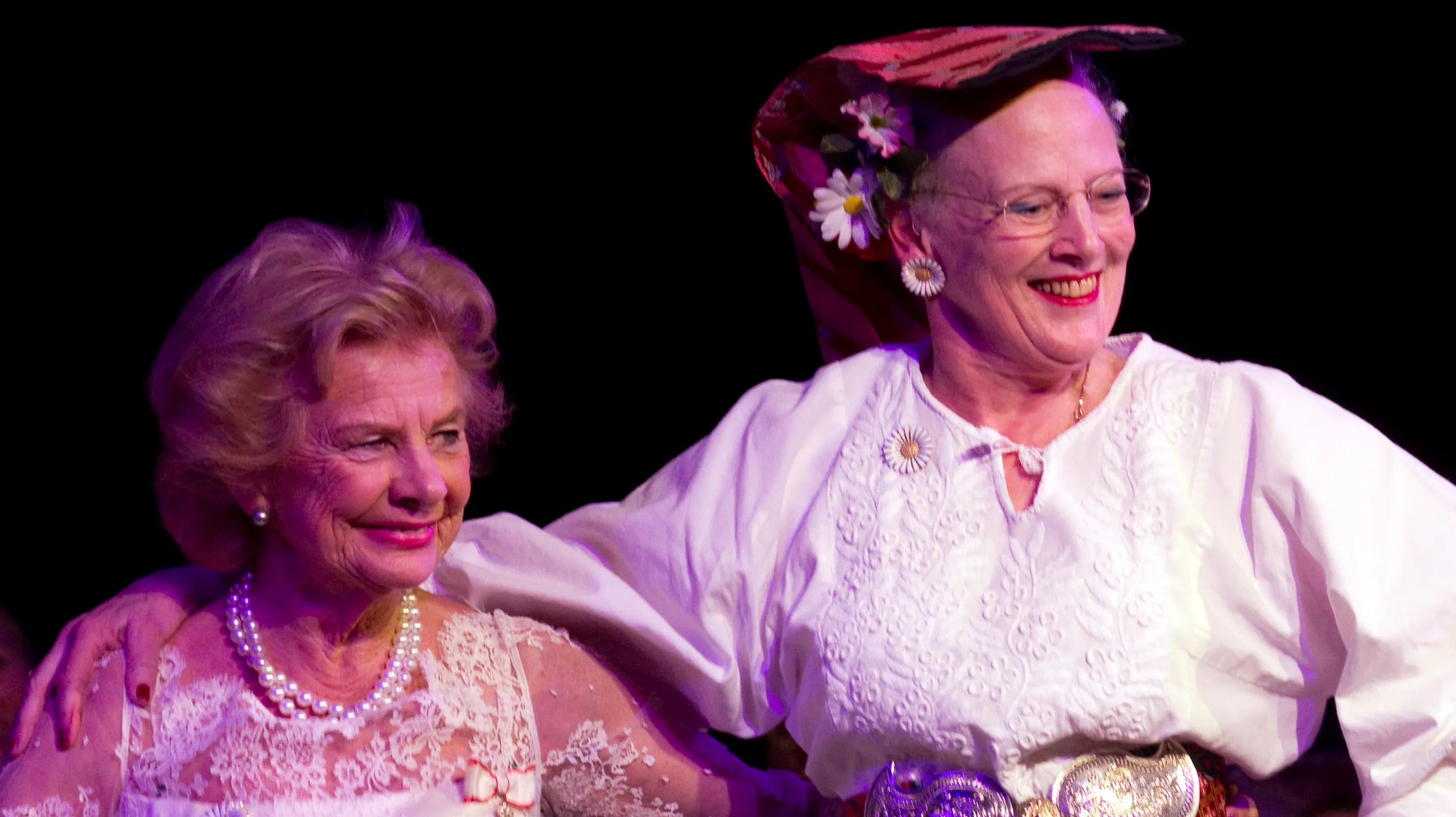 Royal ekspert om Susanne Heerings død: Det er nærmest som at miste en søster for dronning Margrethe | BILLED-BLADET
