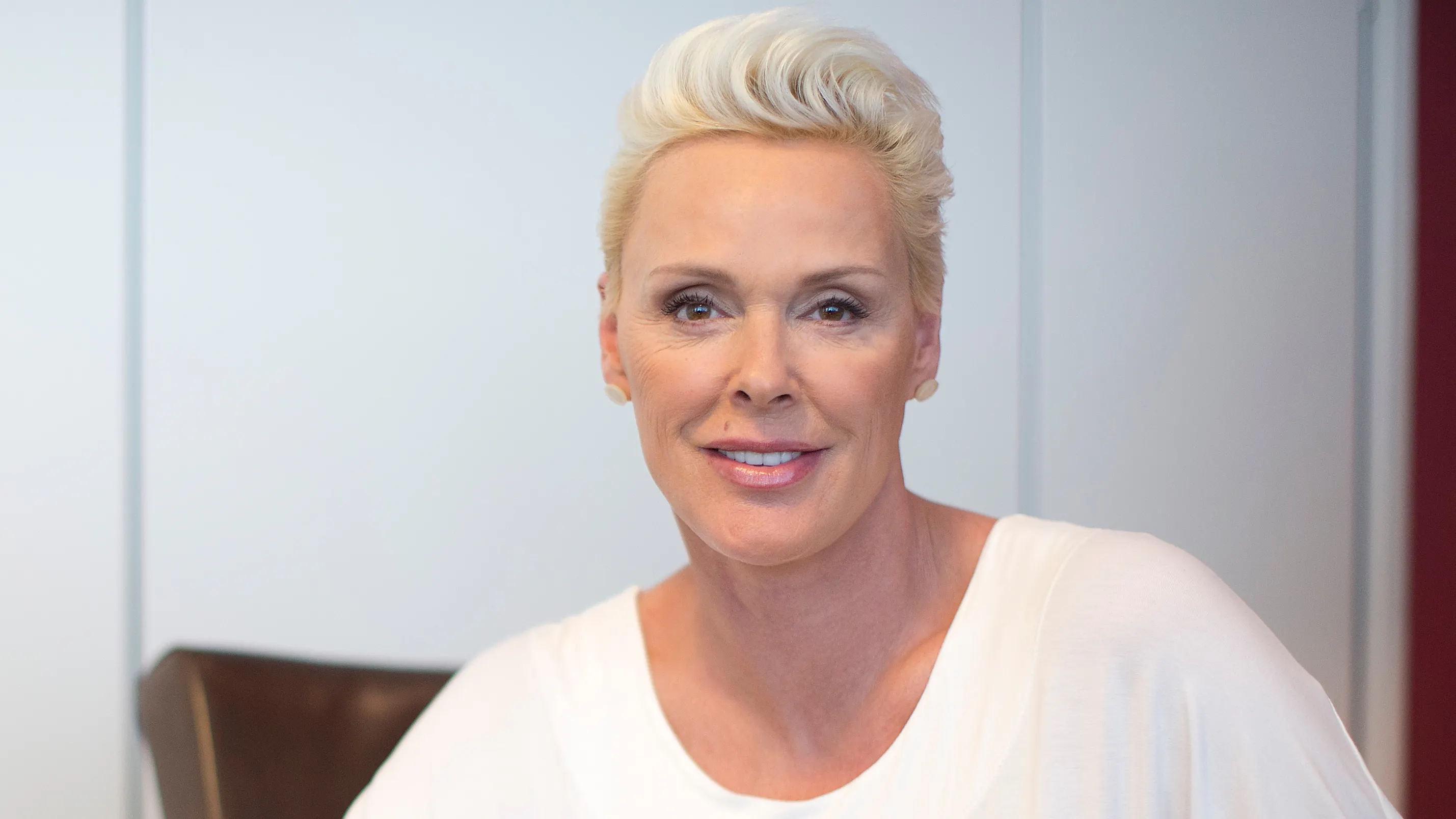gitte-nielsen-blev-mor-som-54-rig-deler-sj-ldent-billede-af-datteren