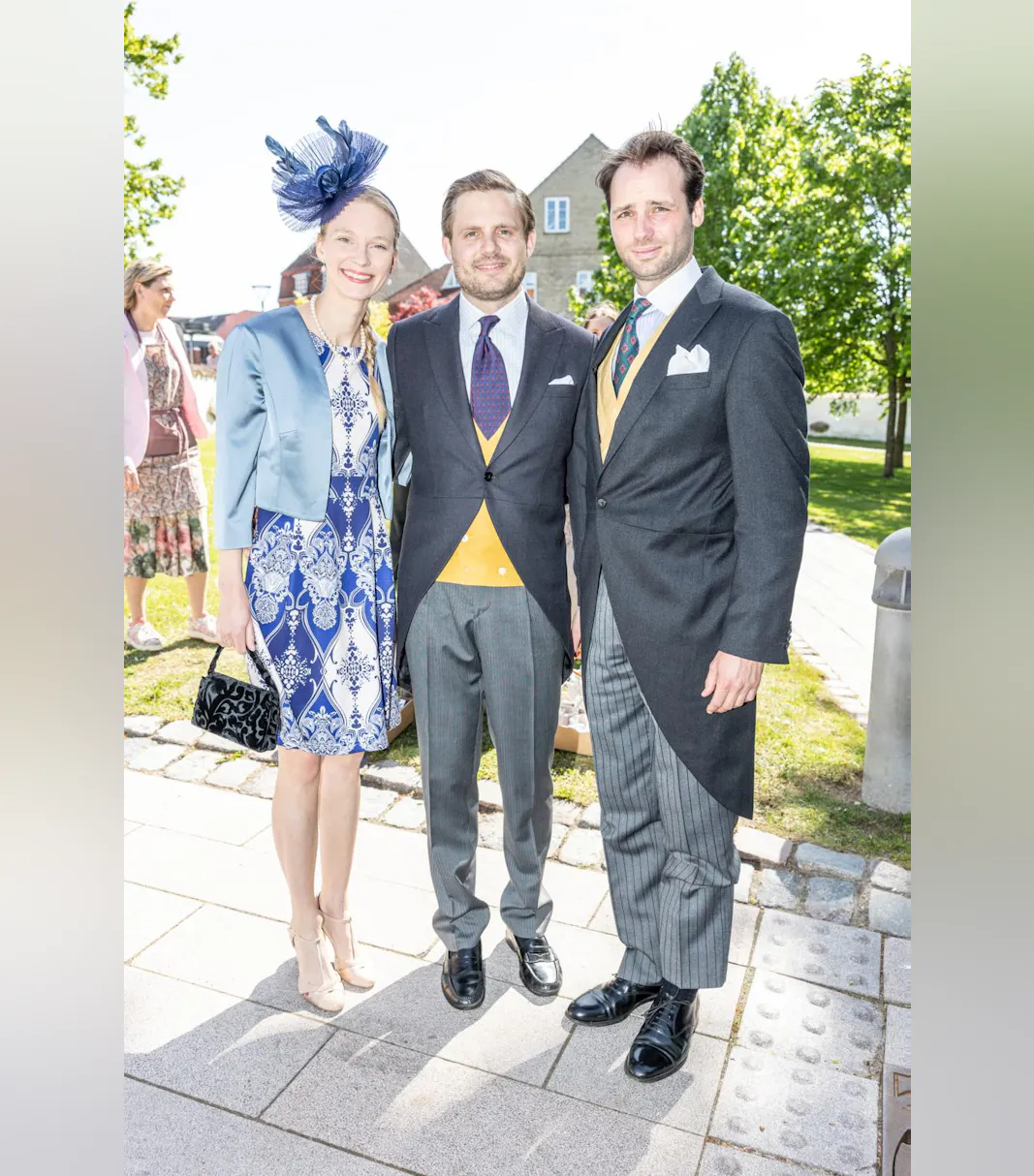 Fornemme gæster, derblandt mange adelige fra ind- og udland strømmede til det overdådige bryllup.