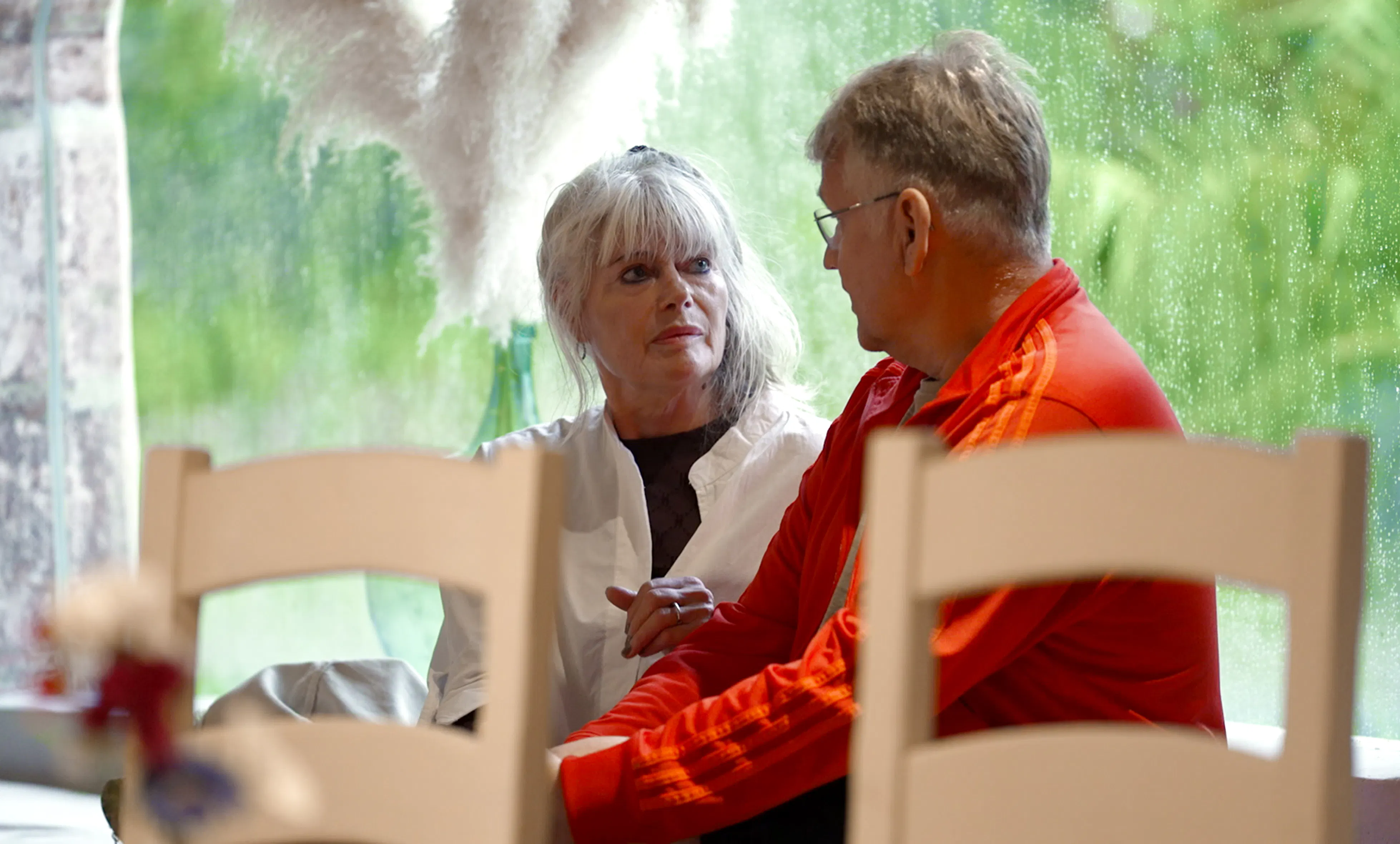 Jena og Halli taler om, at de alligevel ikke skal være et par.